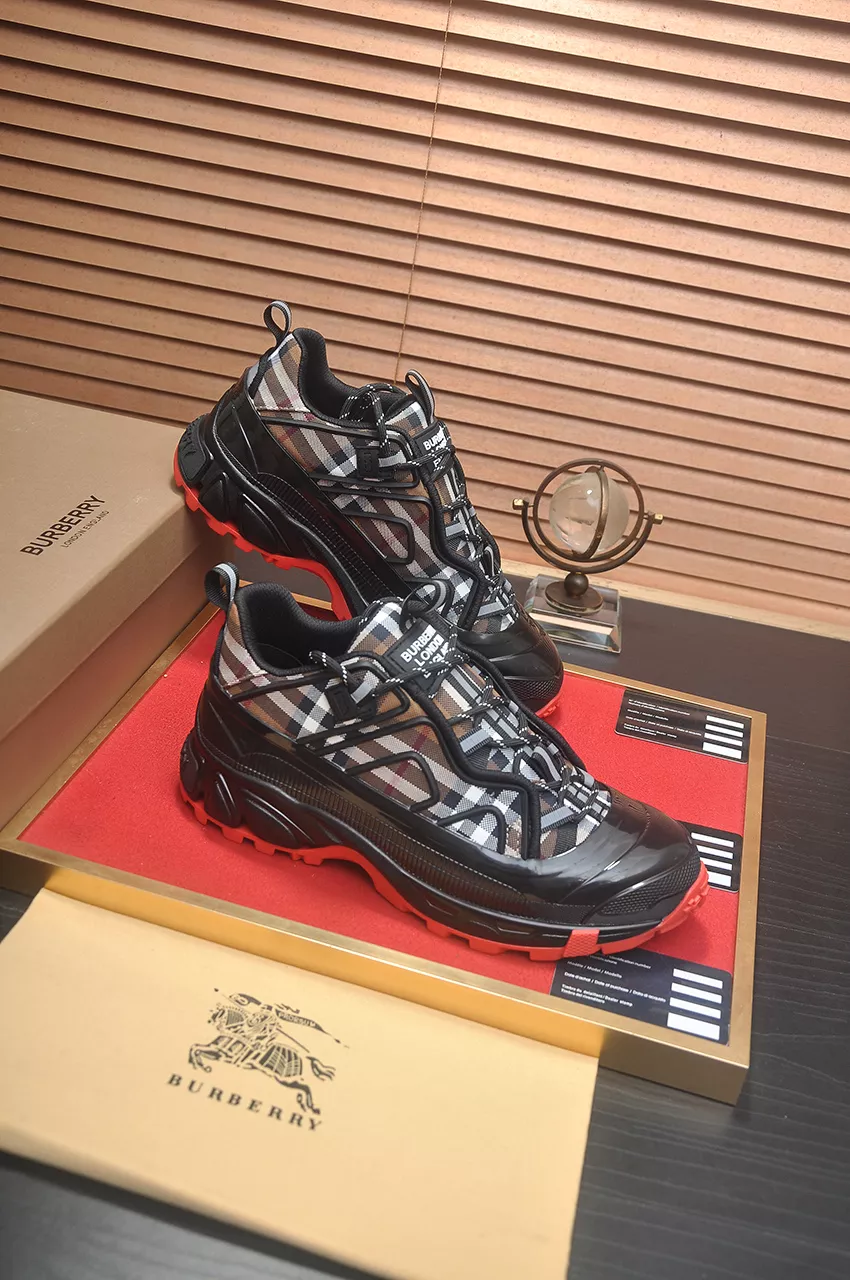 Compact 3576 Burberry Casual Shoes For Men