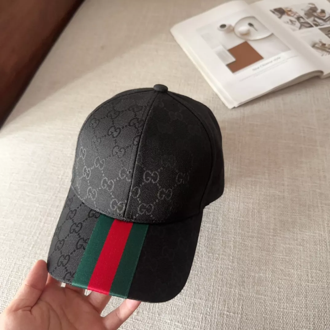 Compact 3637 Gucci Caps