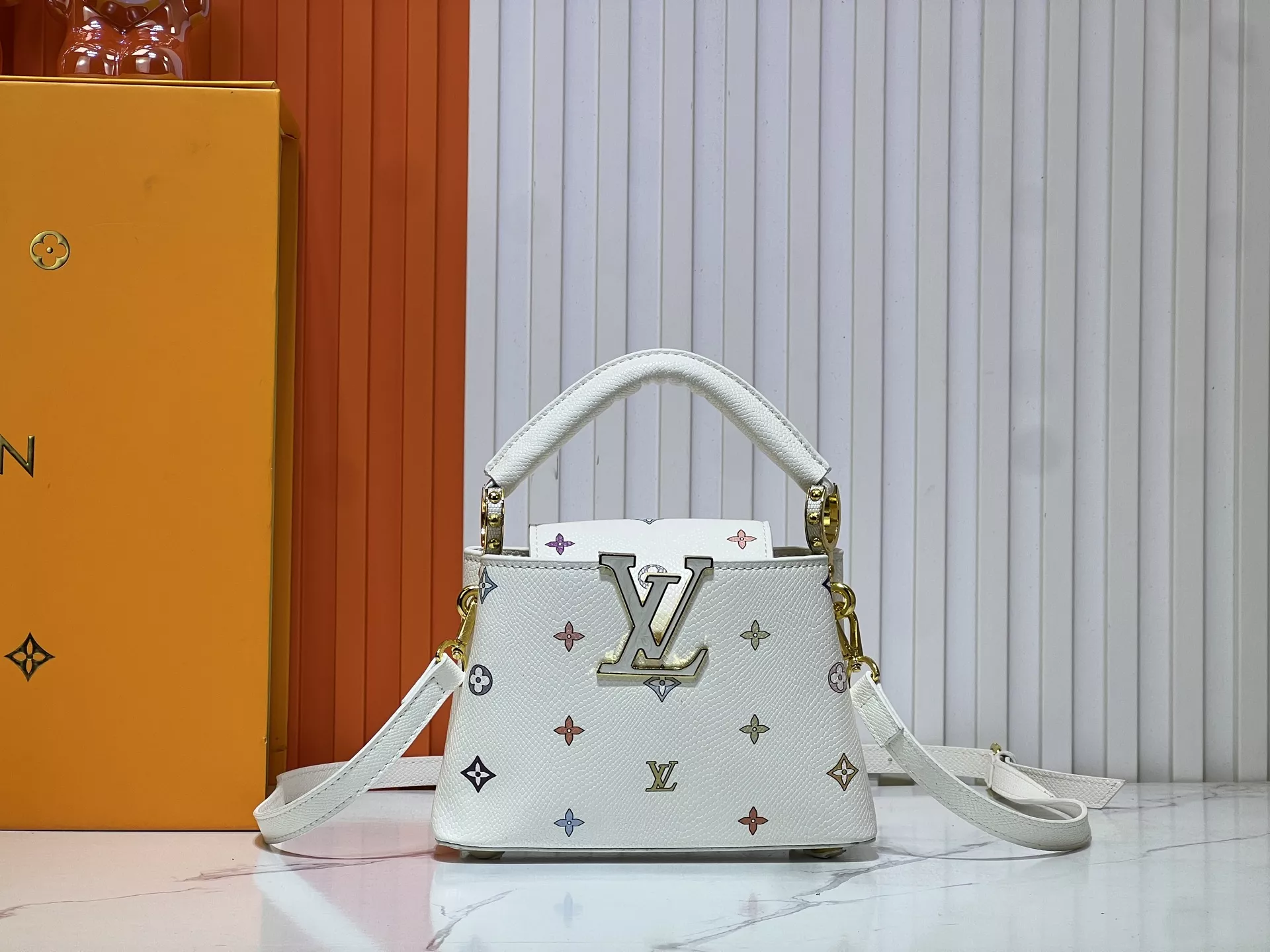 Compact 393 Louis Vuitton AAA Quality Messenger Bags For Women