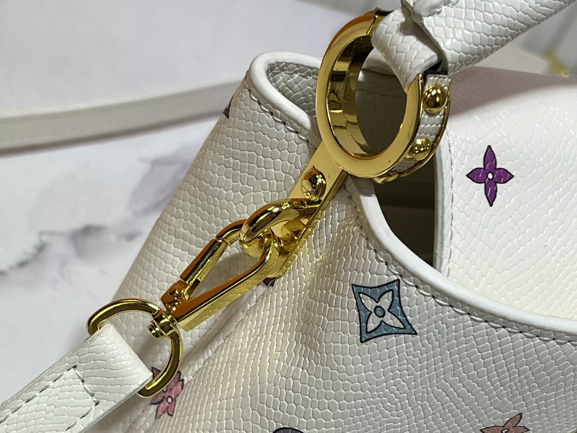 Compact 393 Louis Vuitton AAA Quality Messenger Bags For Women