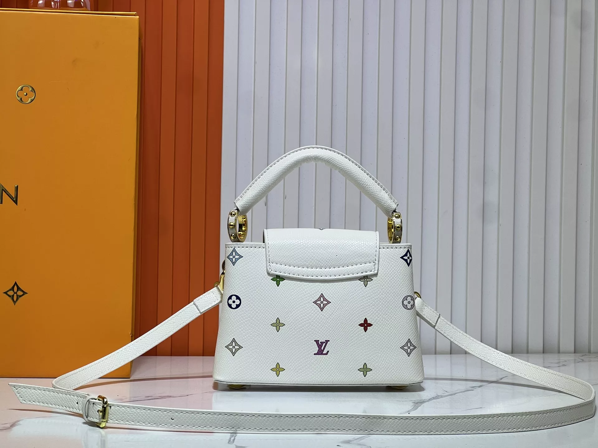 Compact 393 Louis Vuitton AAA Quality Messenger Bags For Women