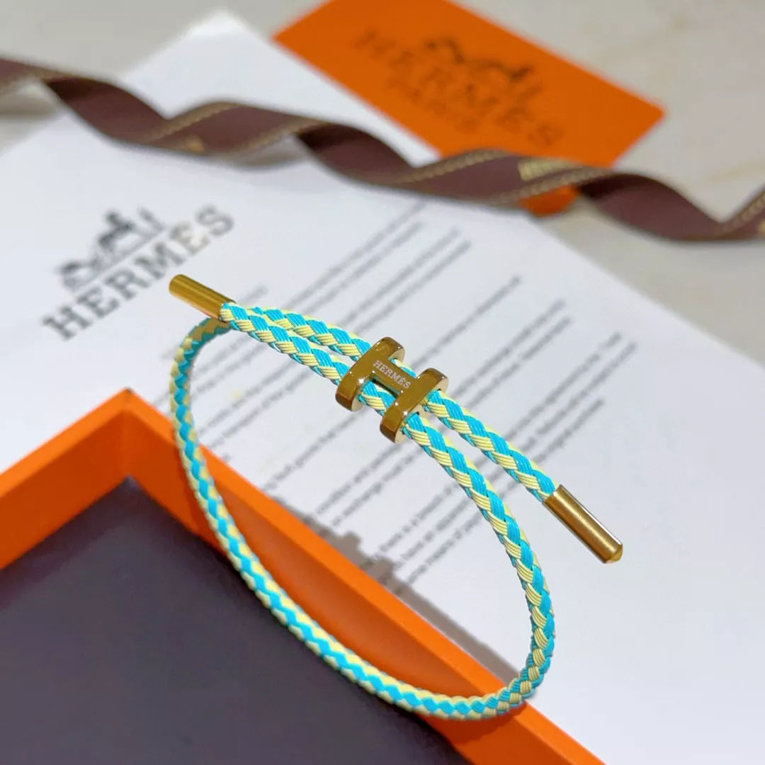 Compact 3963 Hermes Bracelets