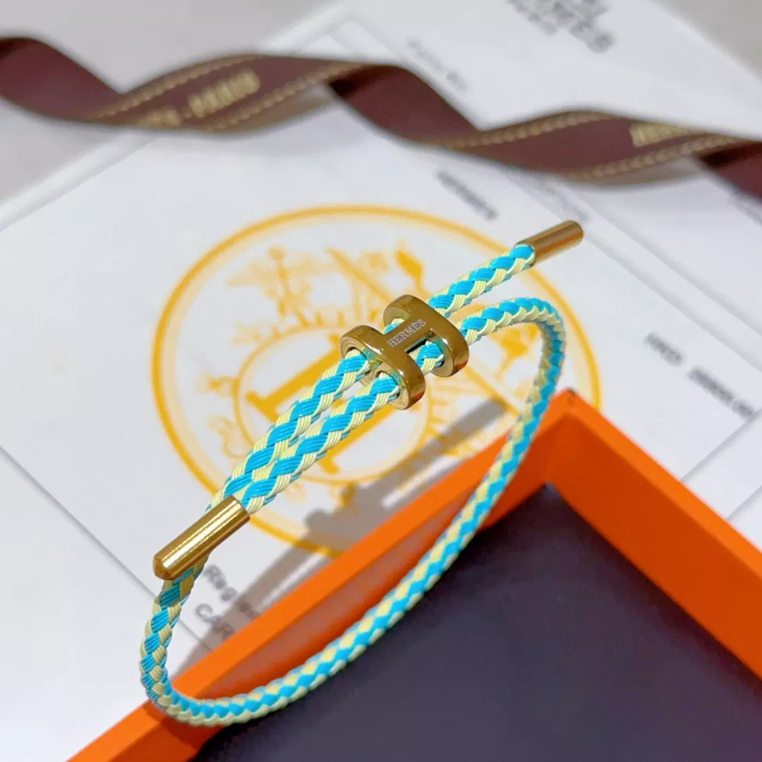 Compact 3963 Hermes Bracelets