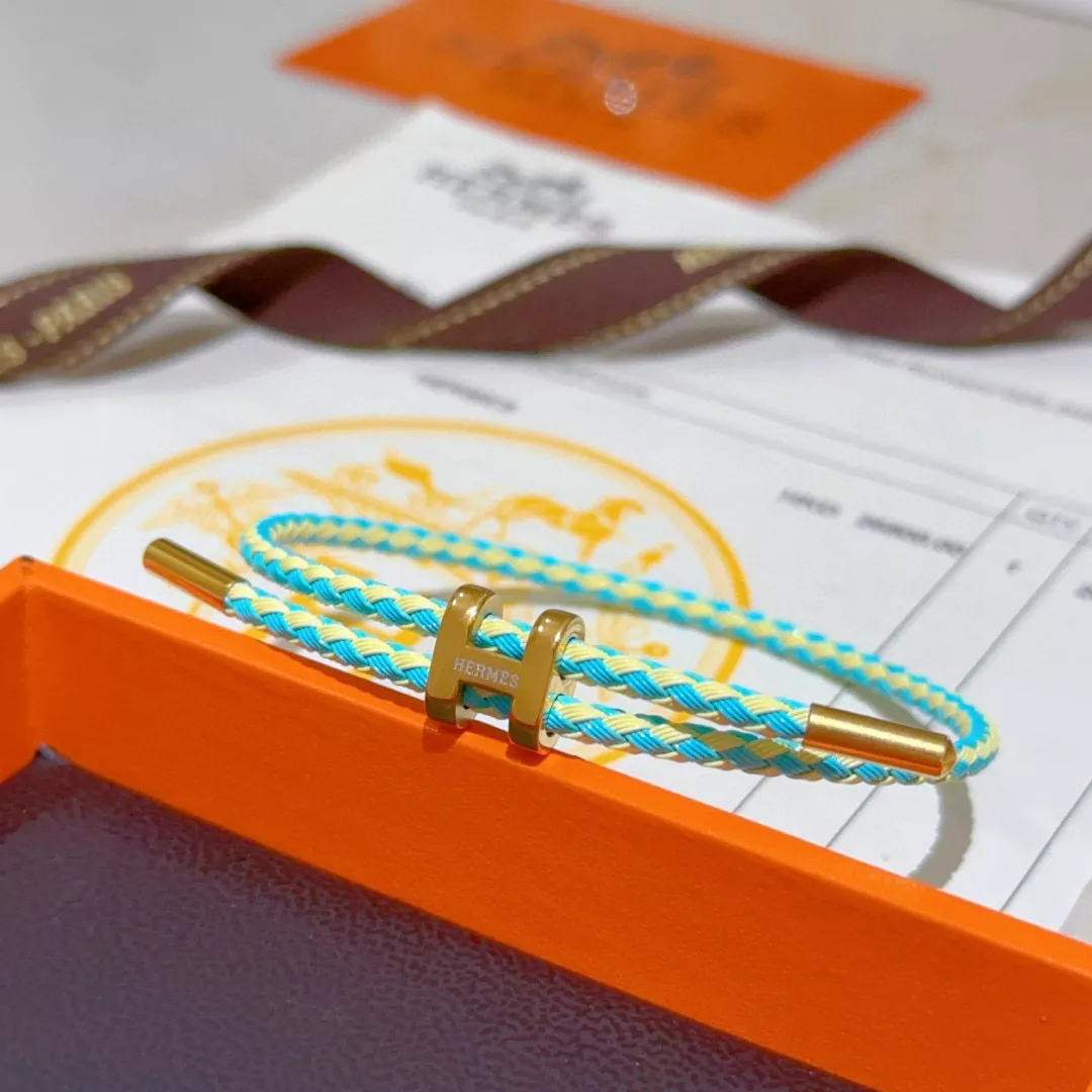 Compact 3963 Hermes Bracelets