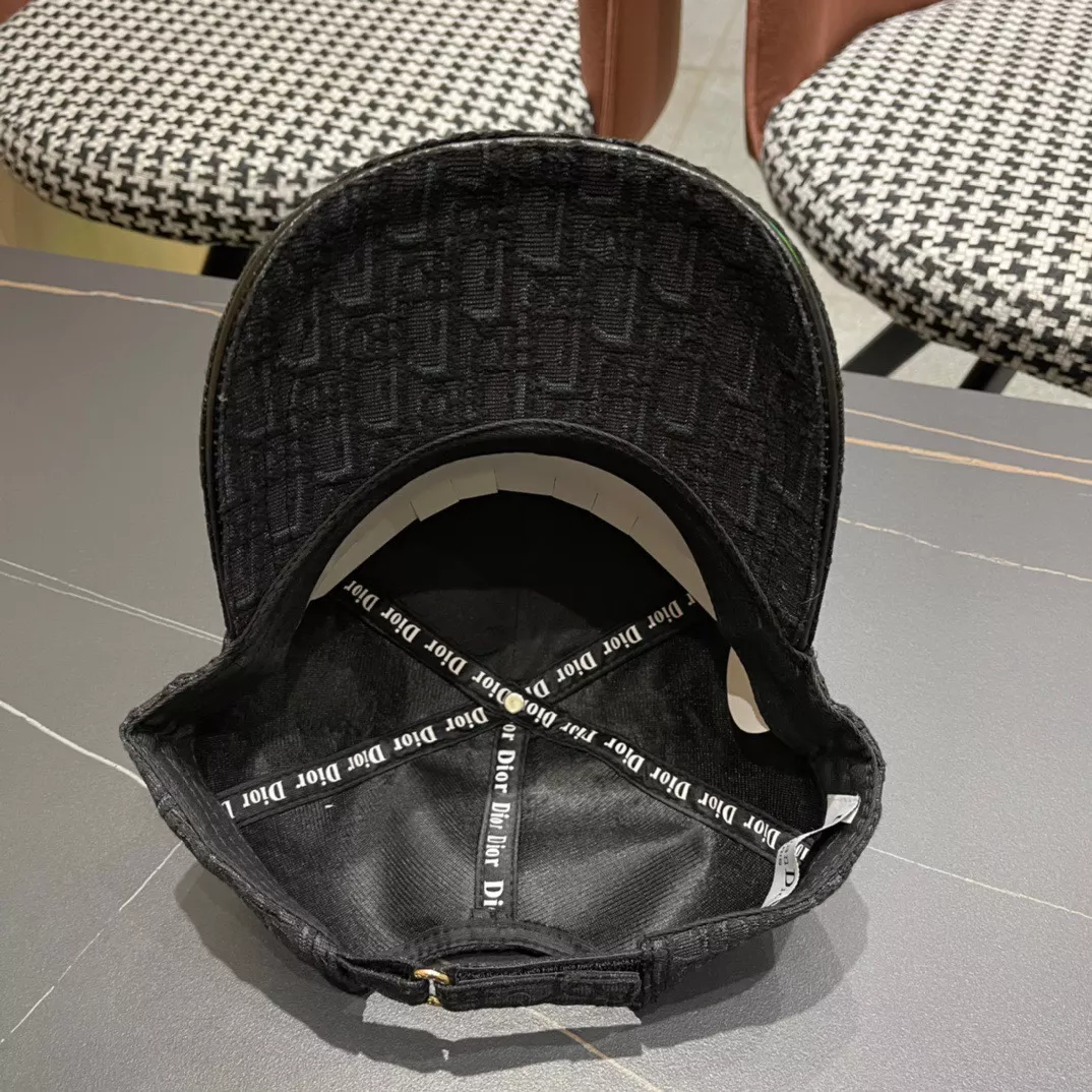 Compact 4024 Christian Dior Caps