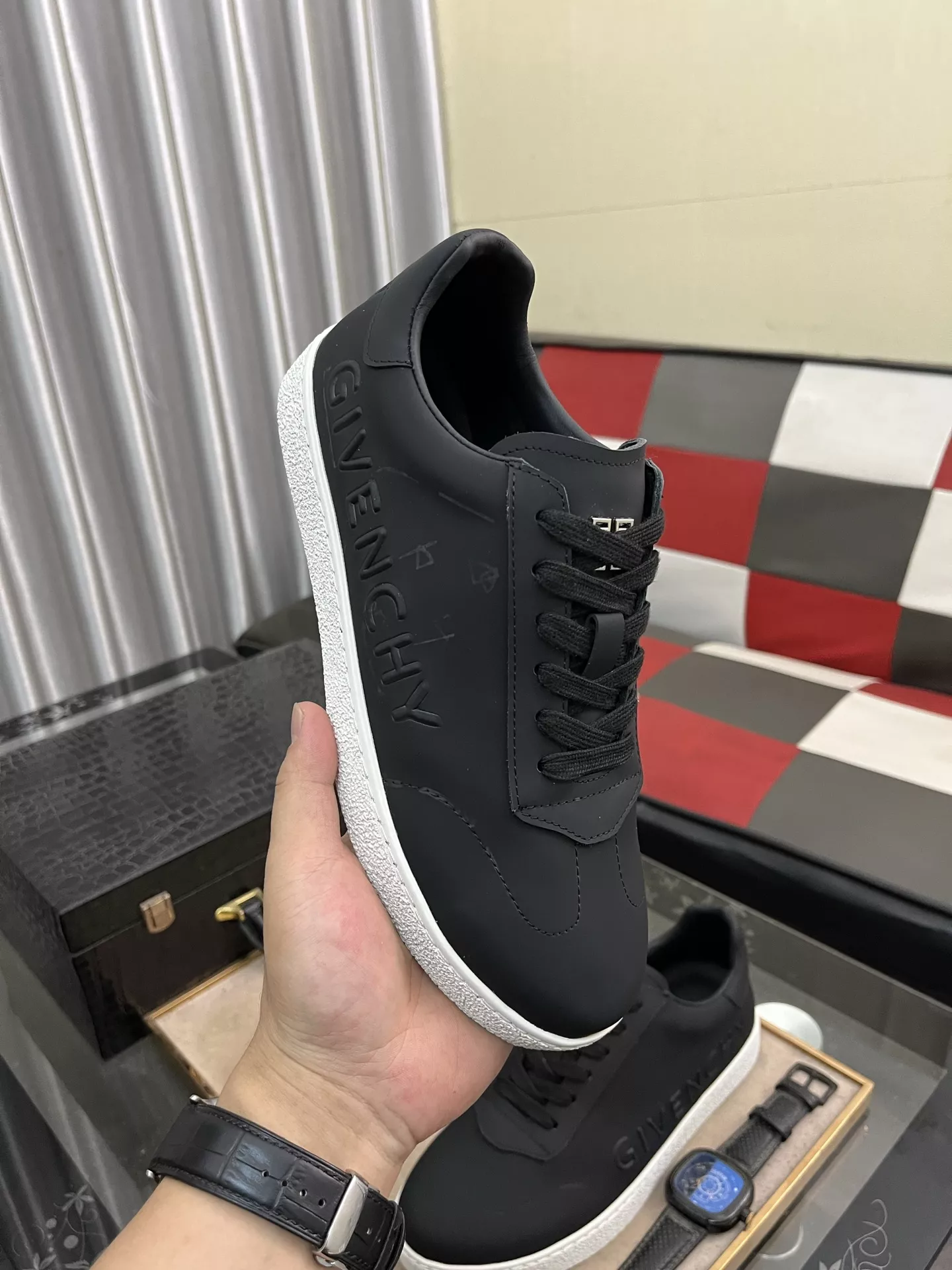 Compact 4045 Givenchy Casual Shoes For Men