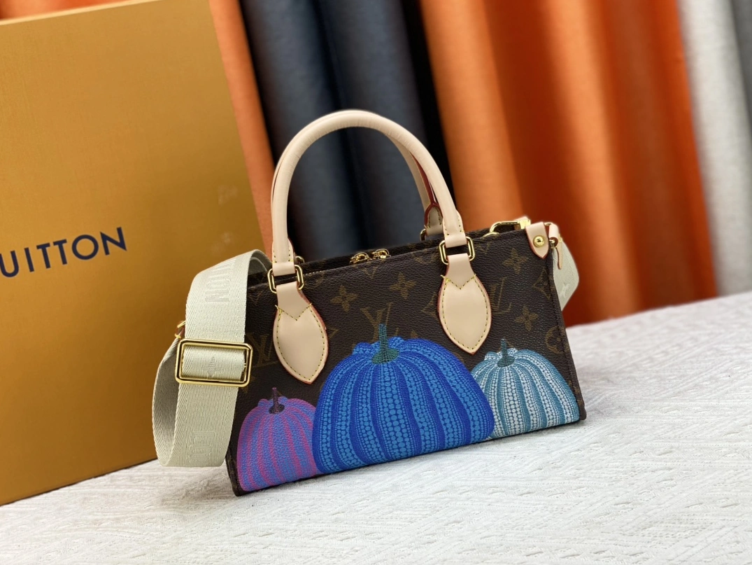 Compact 4273 Louis Vuitton AAA Quality Handbags For Women