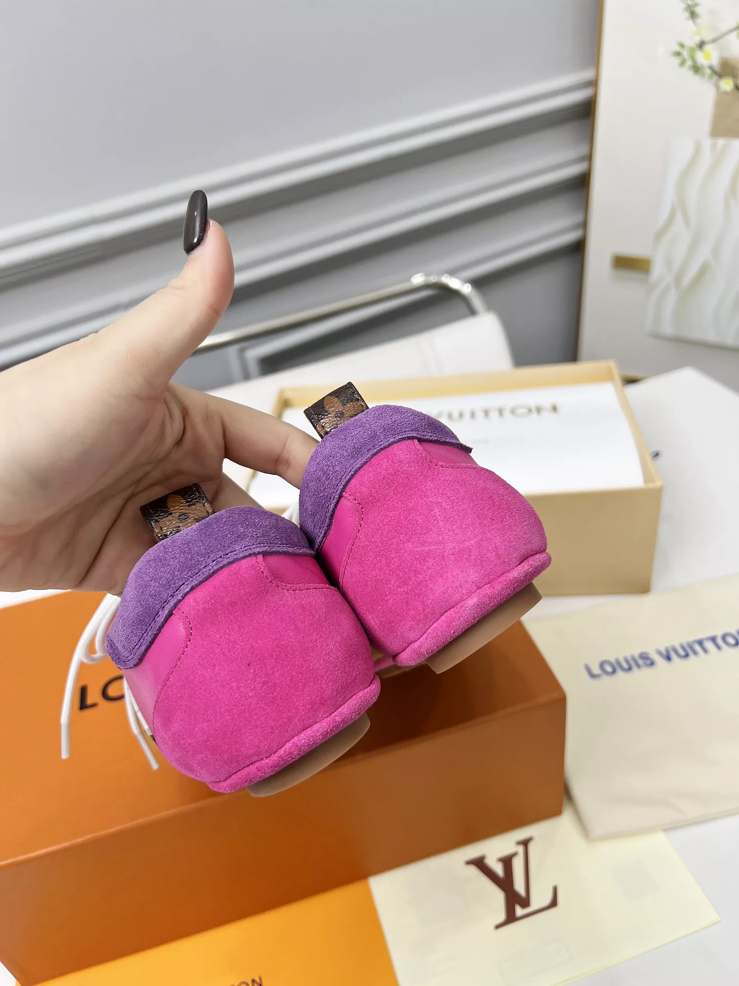 Compact 4543 Louis Vuitton Casual Shoes For Women