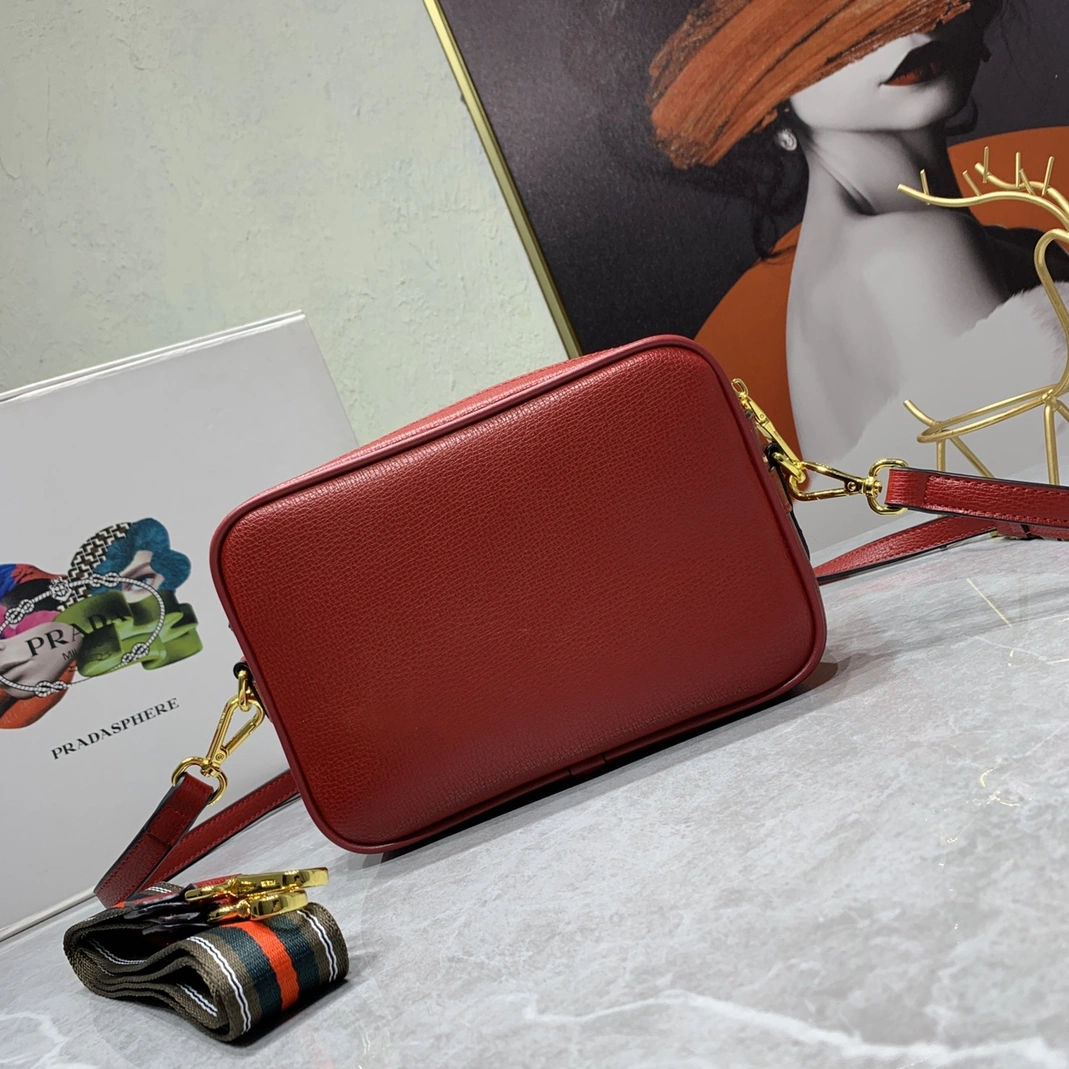 Compact 4611 Prada AAA Quality Messenger Bags For Women