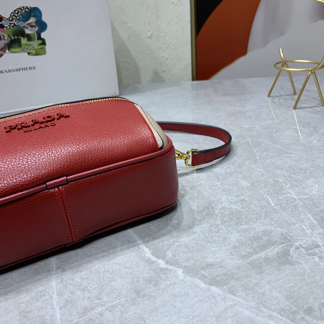Compact 4611 Prada AAA Quality Messenger Bags For Women