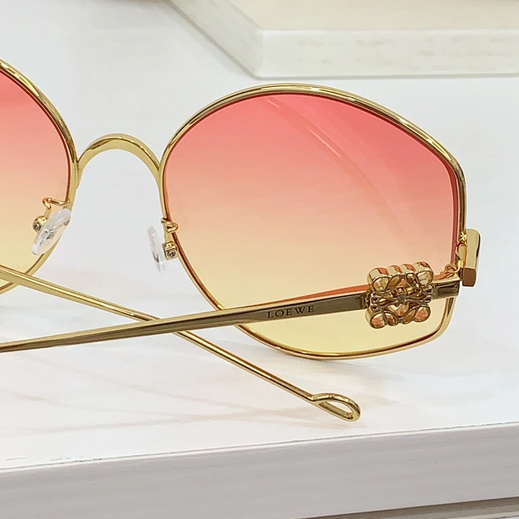 Compact 4761 LOEWE AAA Quality Sunglasses