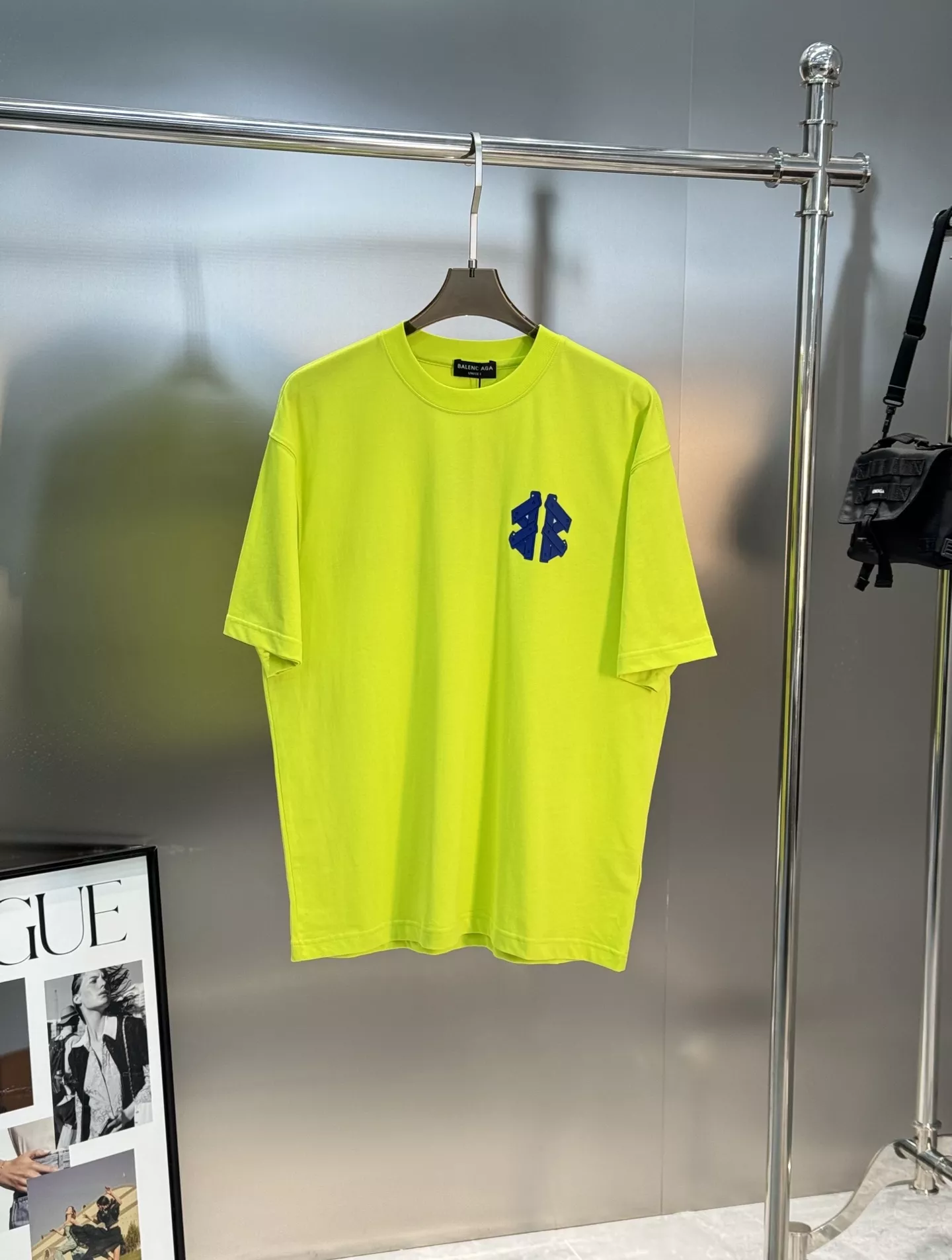 Compact 4787 Balenciaga T-Shirts Short Sleeved For Unisex