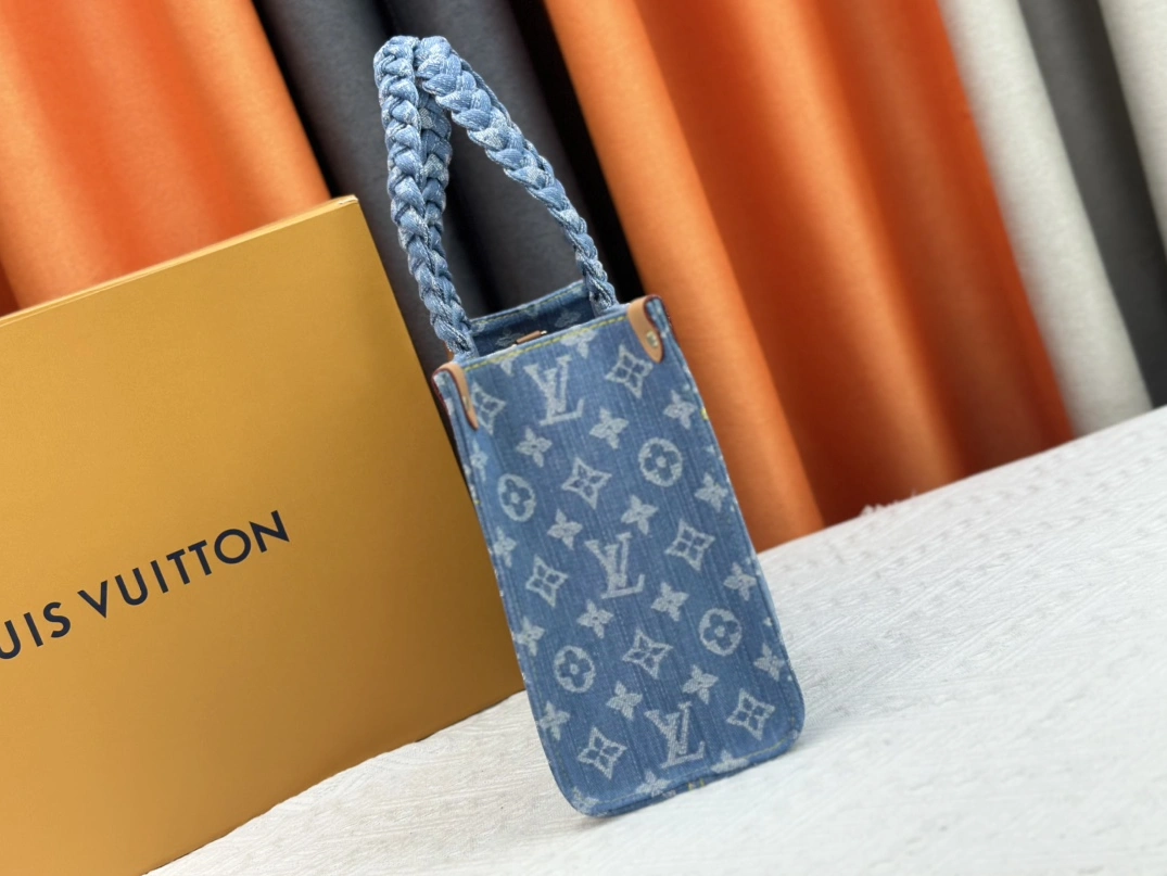 Compact 4790 Louis Vuitton AAA Quality Tote-Handbags For Women