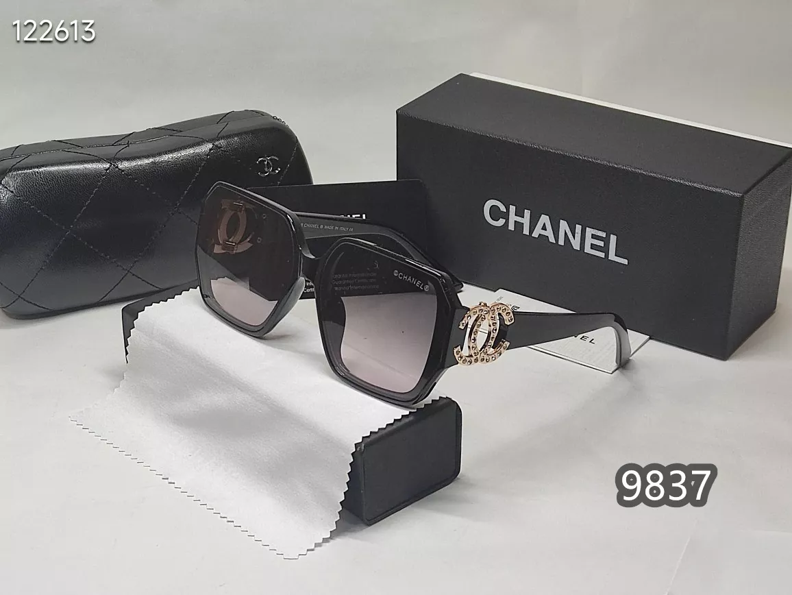 Compact 4816 Chanel Sunglasses