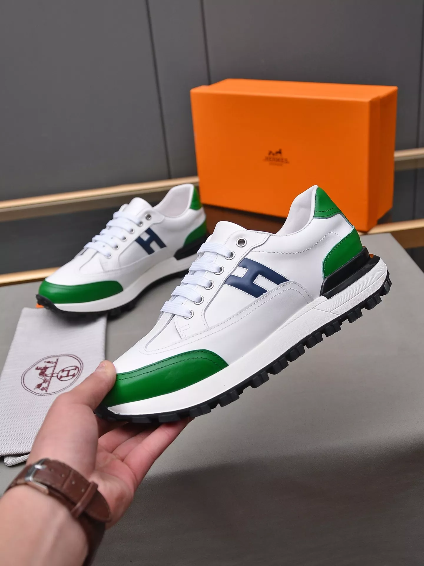 Compact 5042 Hermes Casual Shoes For Men