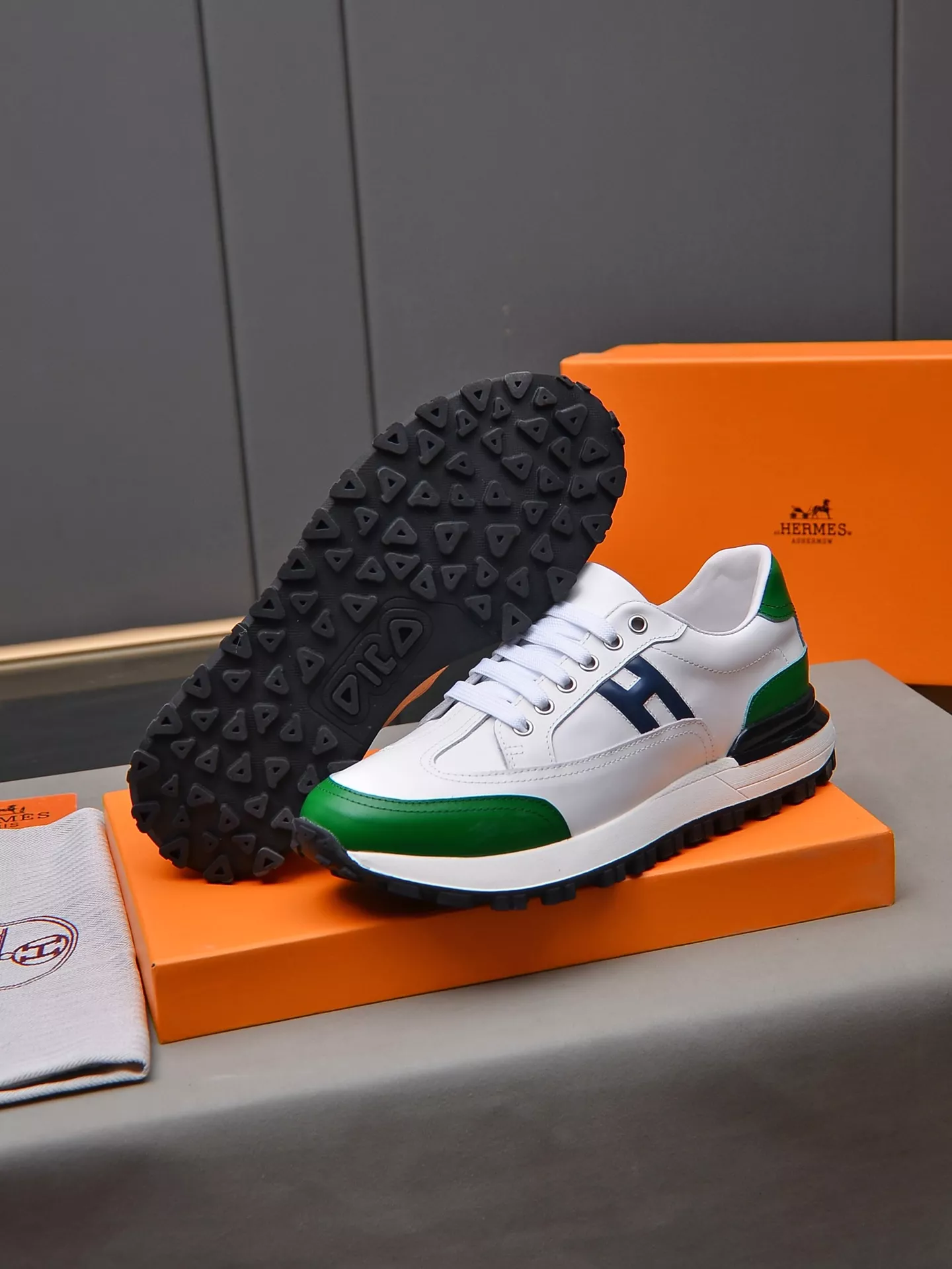 Compact 5042 Hermes Casual Shoes For Men