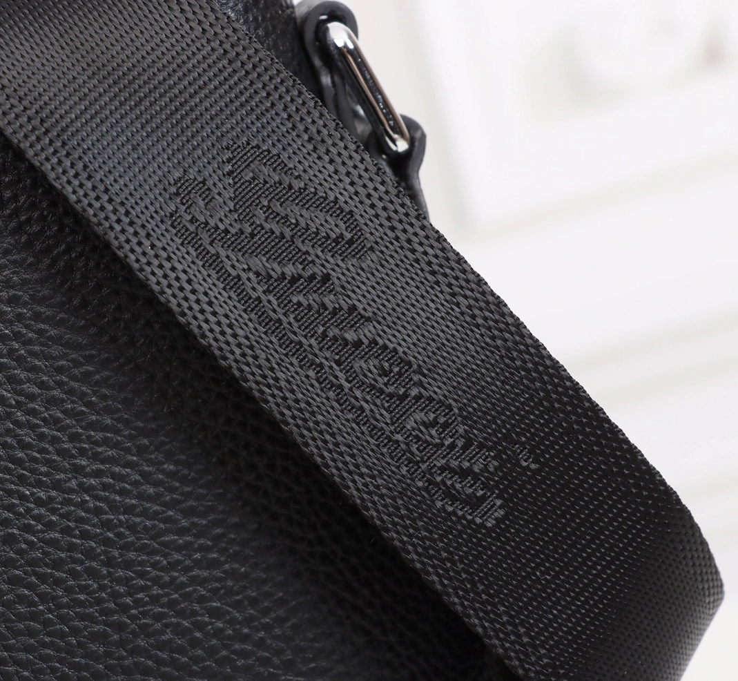 Compact 5224 Gucci AAA Man Messenger Bags