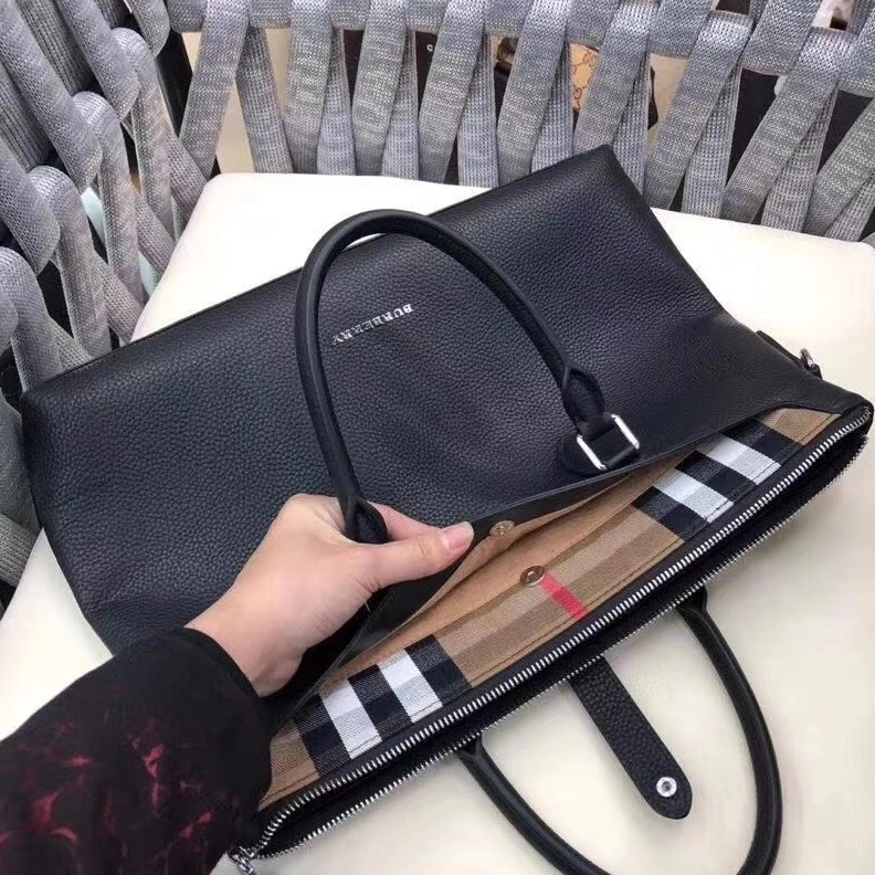 Compact 536 Burberry AAA Man Handbags