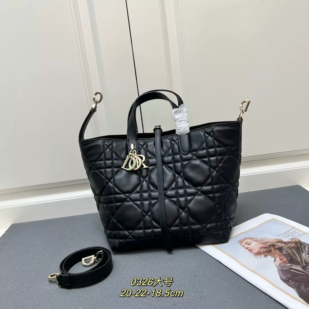 Compact 5504 Christian Dior AAA Quality Handbags For Women