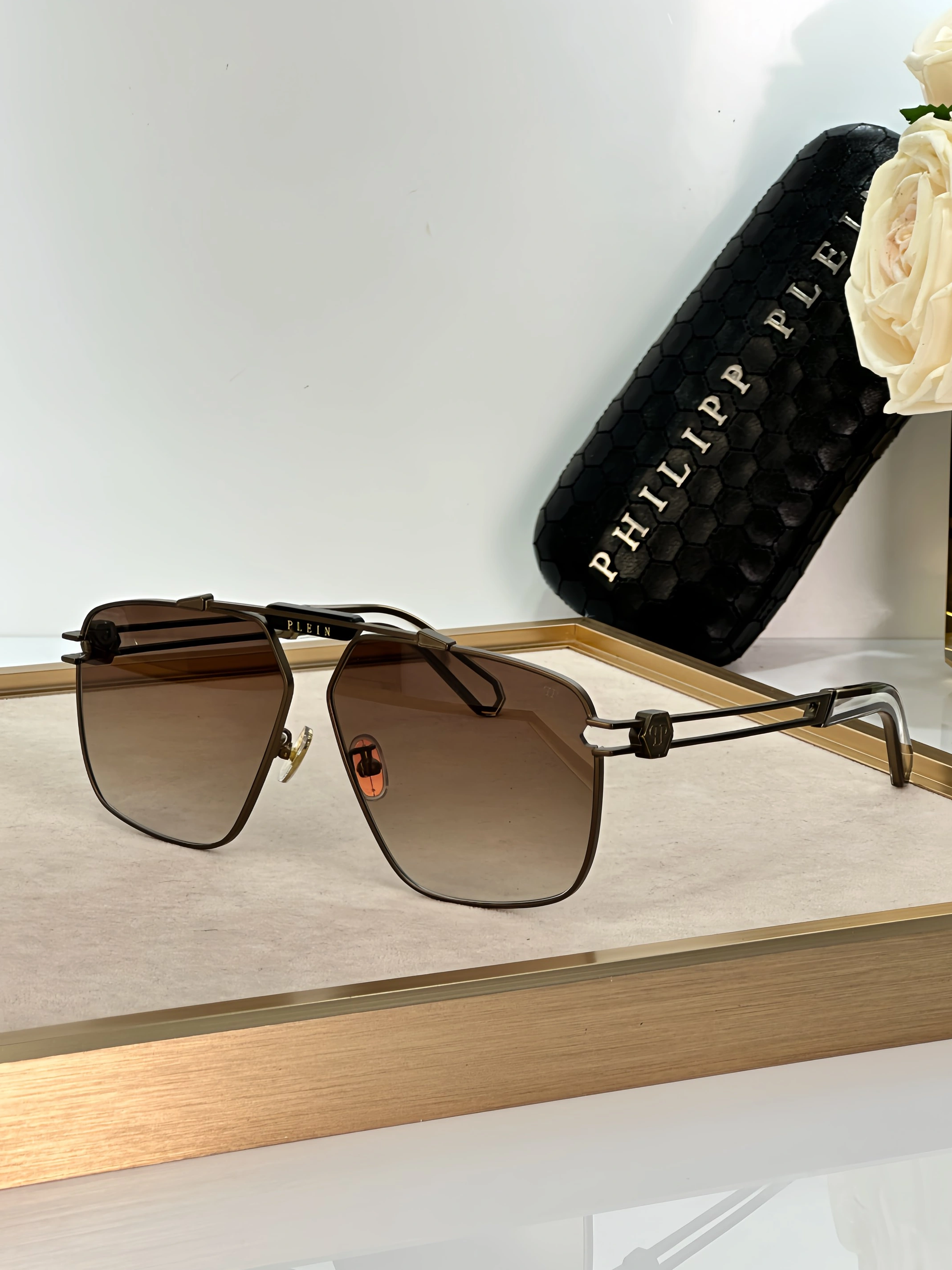 Compact 5577 Philipp Plein PP AAA Quality Sunglasses