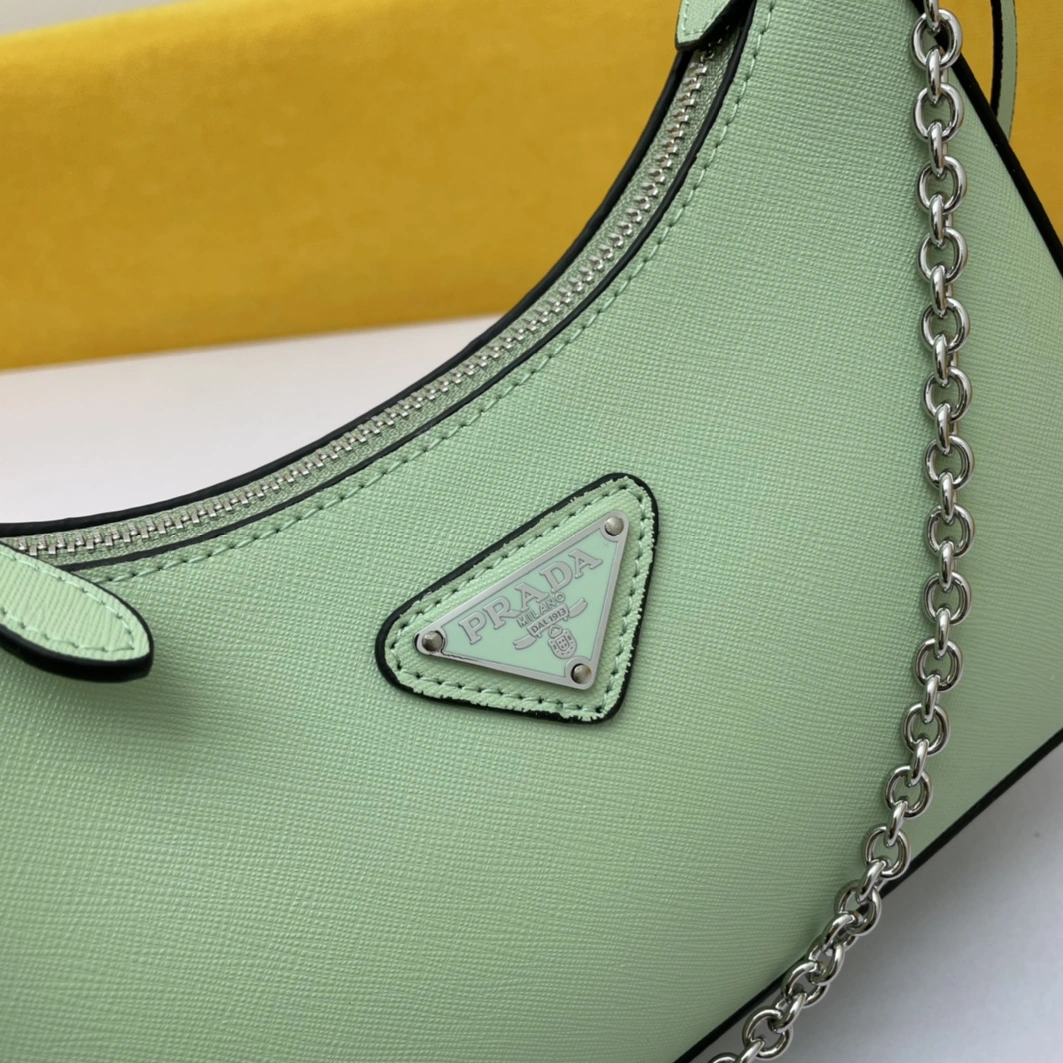 Compact 5621 Prada AAA Quality Messenger Bags For Women
