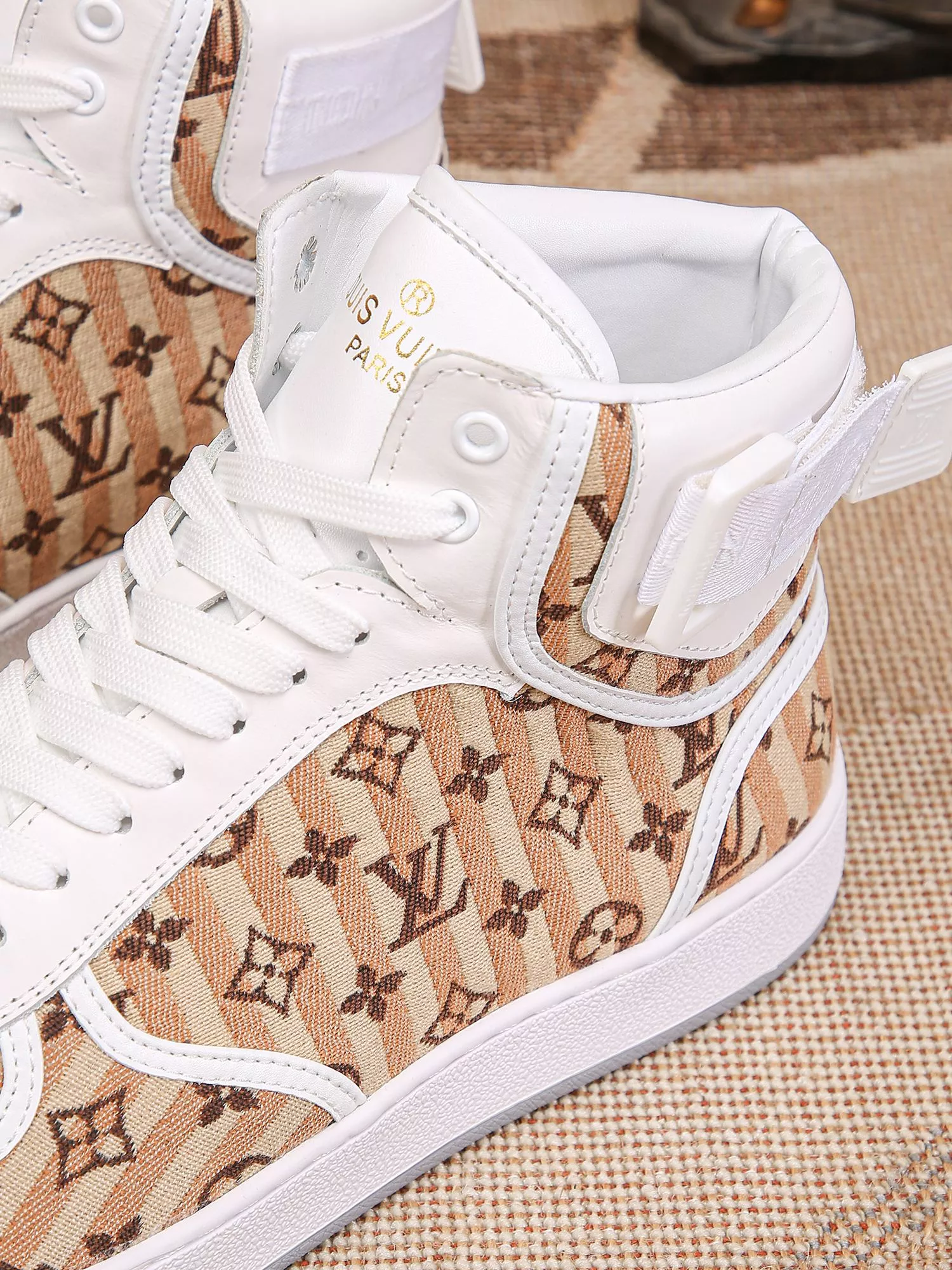 Compact 5720 Louis Vuitton High Tops Shoes For Men