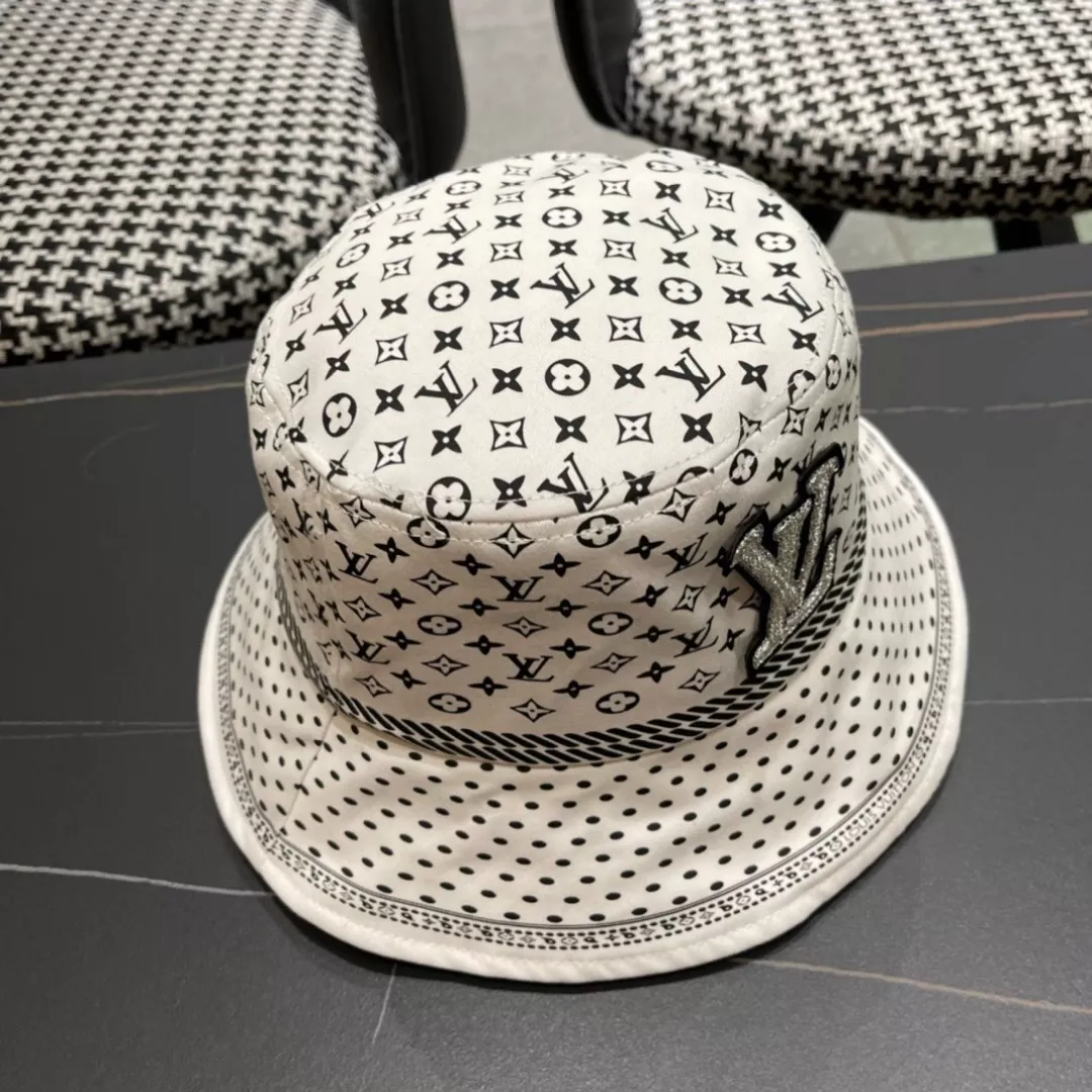 Compact 5805 Louis Vuitton LV Caps