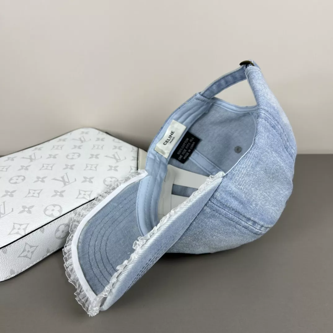 Compact 5867 Celine Caps