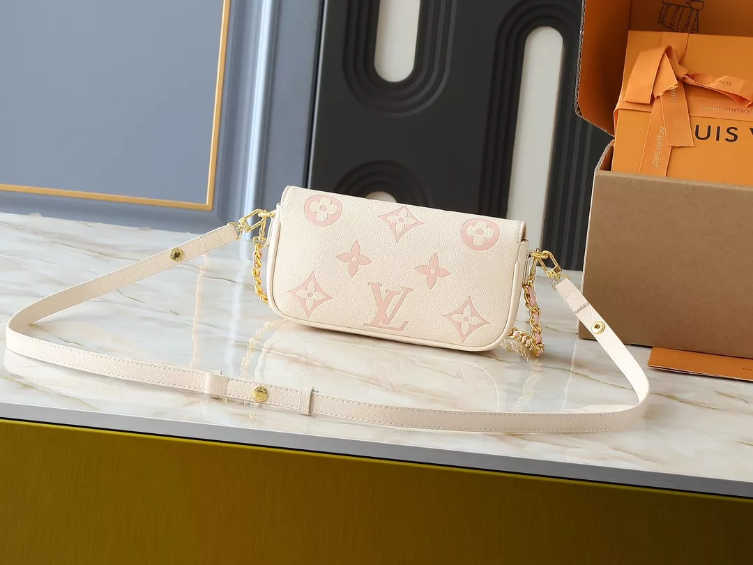Compact 5973 Louis Vuitton Messenger Bags For Women