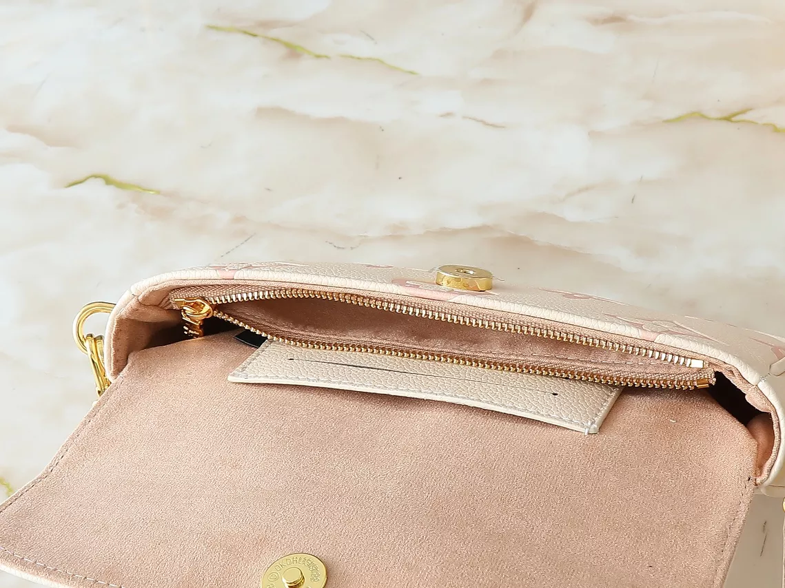 Compact 5973 Louis Vuitton Messenger Bags For Women