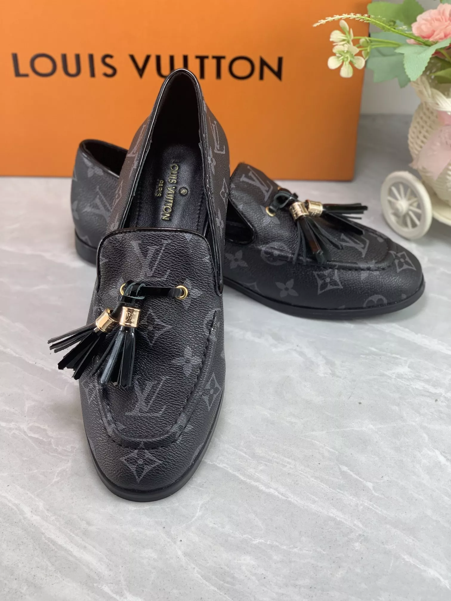 Compact 6175 Louis Vuitton LV Oxfords Shoes For Women