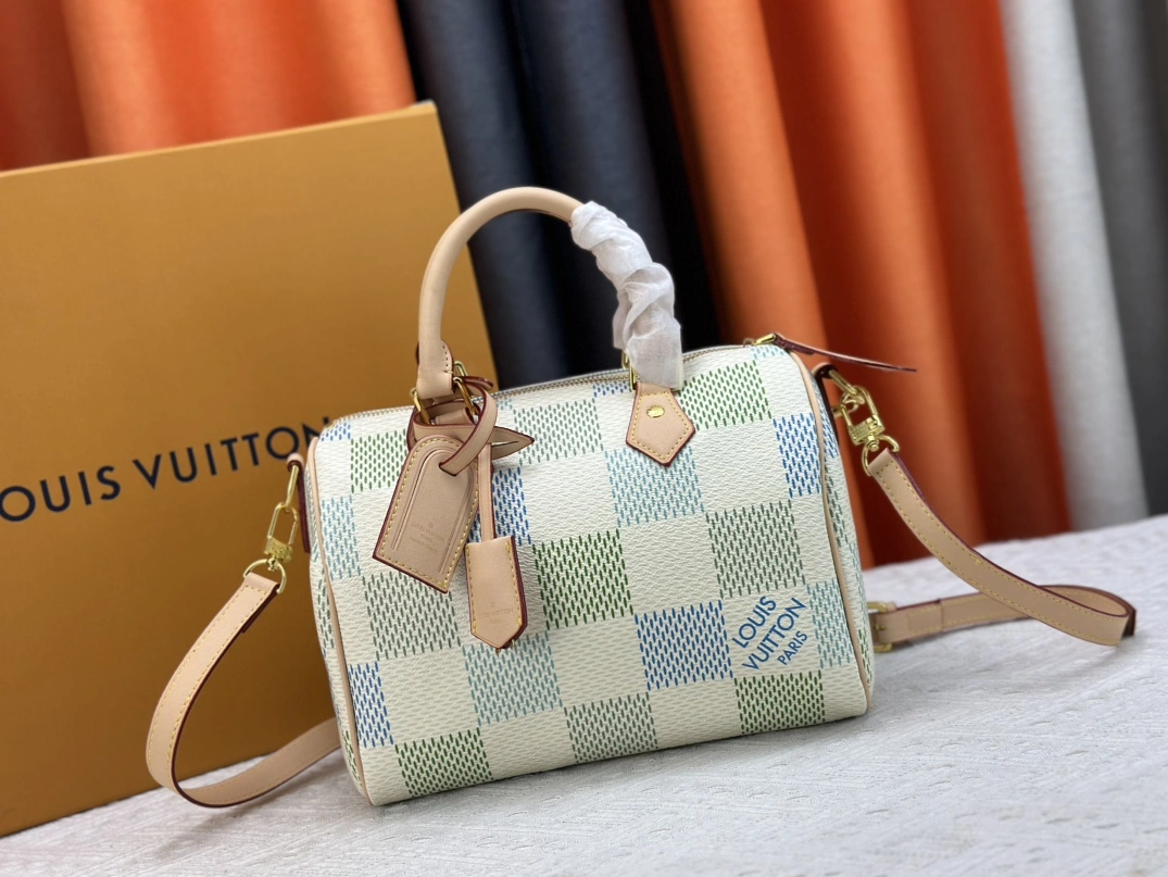 Compact 6206 Louis Vuitton AAA Quality Handbags For Women