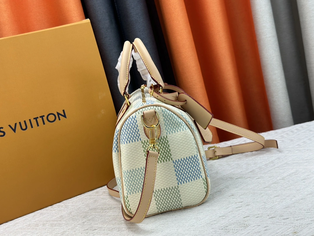 Compact 6206 Louis Vuitton AAA Quality Handbags For Women
