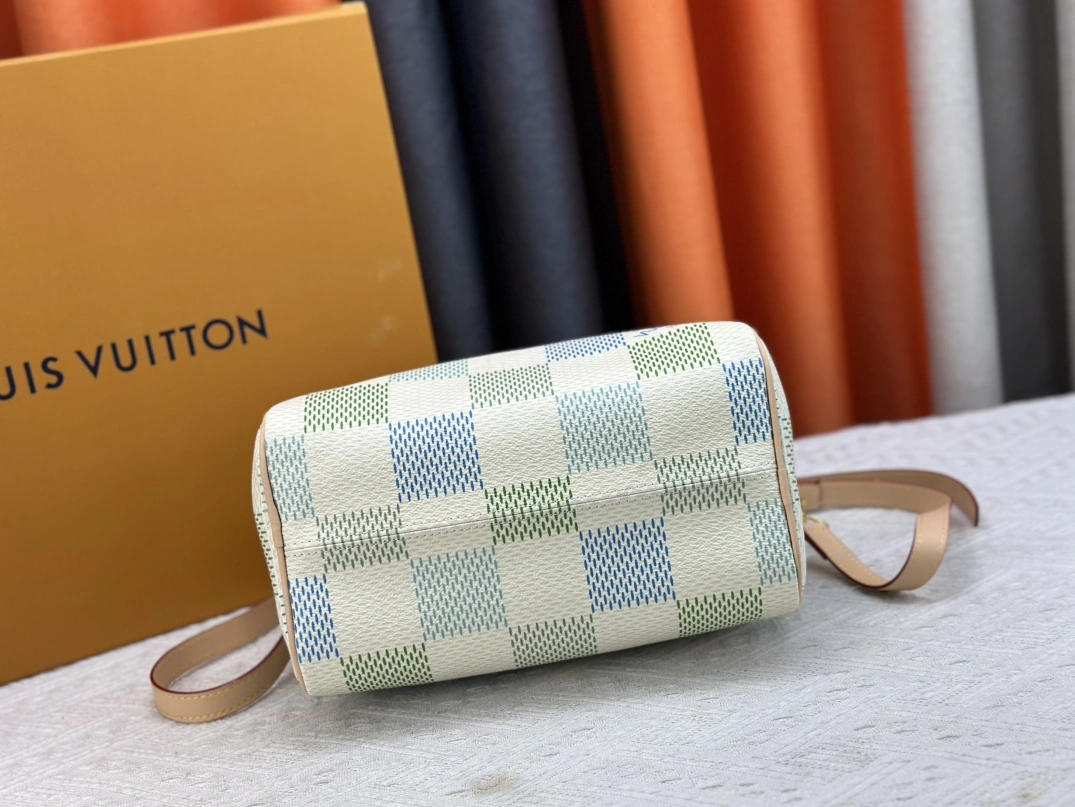 Compact 6206 Louis Vuitton AAA Quality Handbags For Women