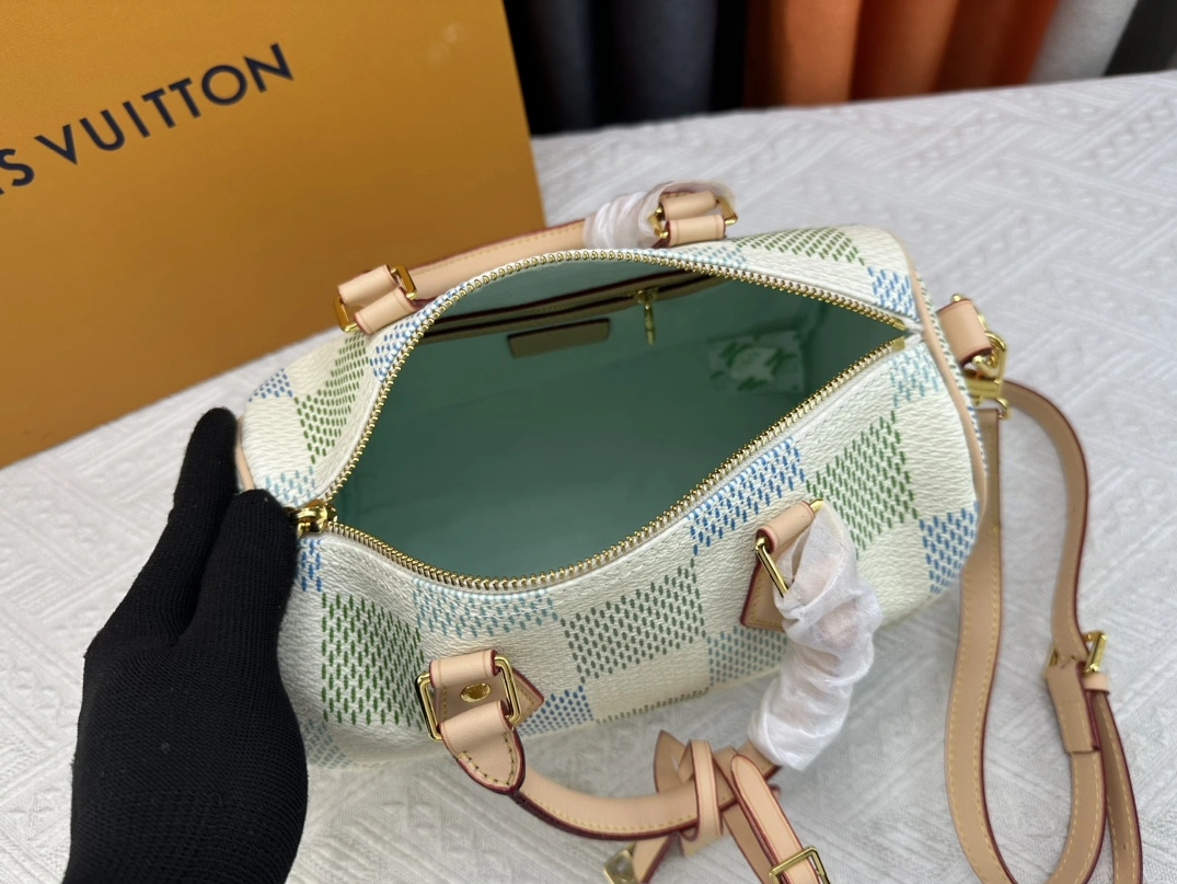 Compact 6206 Louis Vuitton AAA Quality Handbags For Women