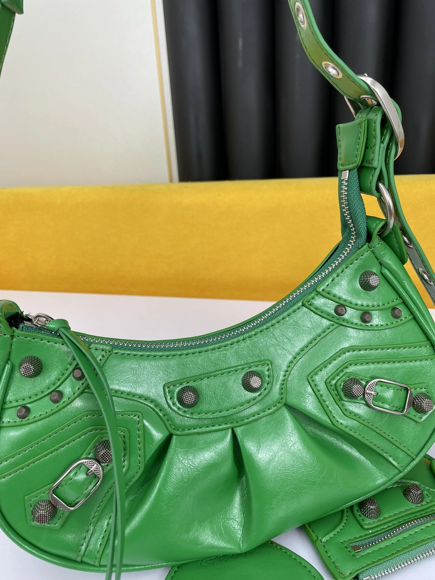 Compact 653 Balenciaga AAA Quality Shoulder Bags For Women