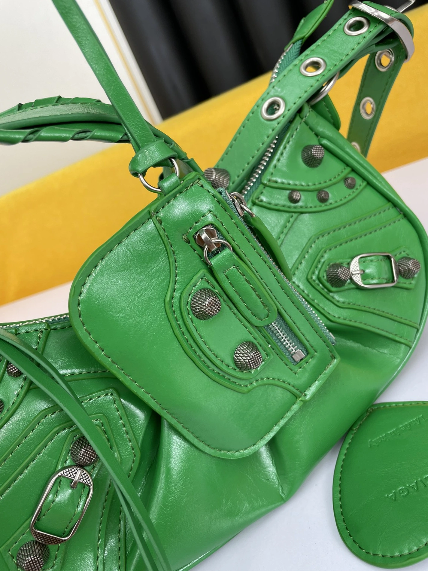 Compact 653 Balenciaga AAA Quality Shoulder Bags For Women