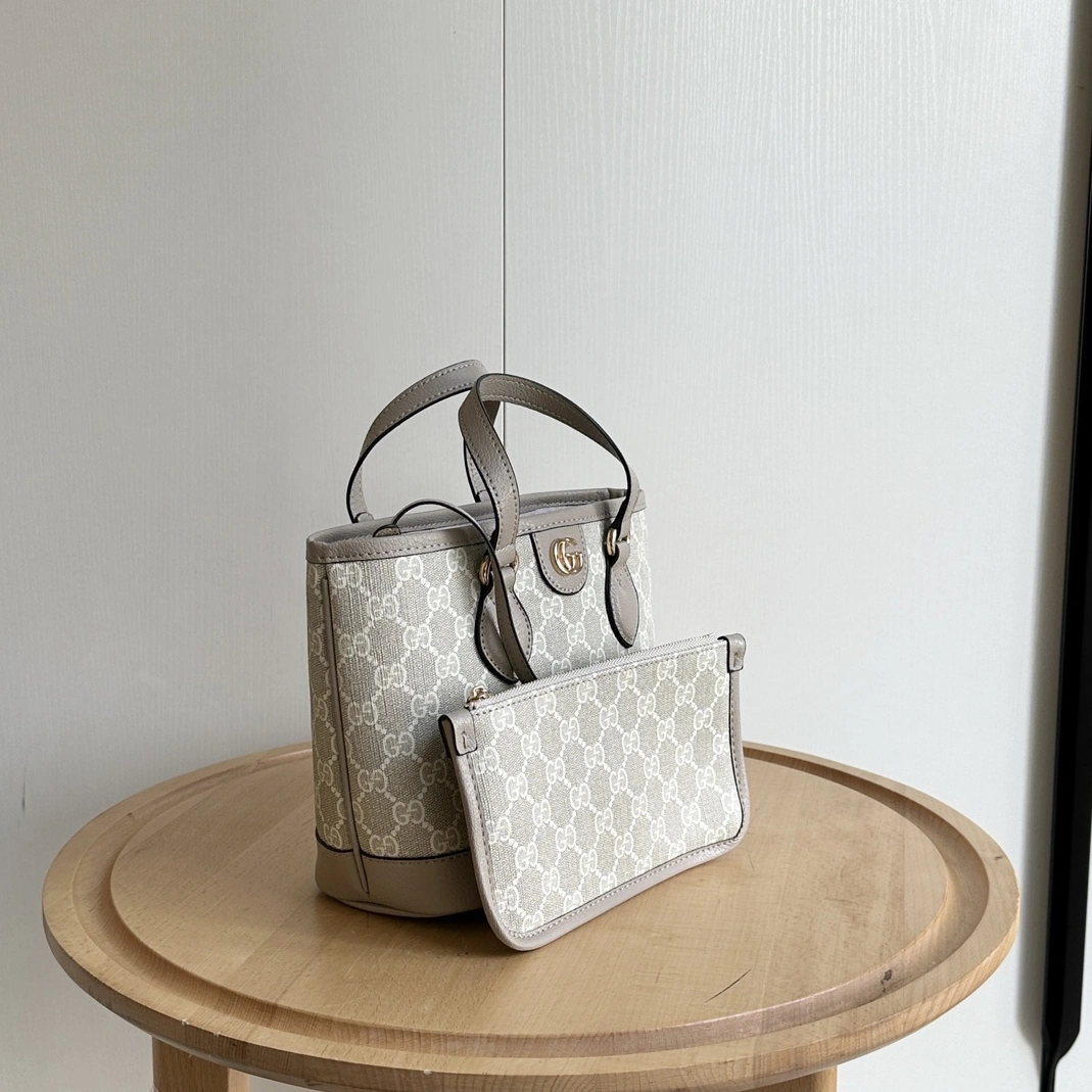Compact 6606 Gucci AAA Quality Handbags For Women