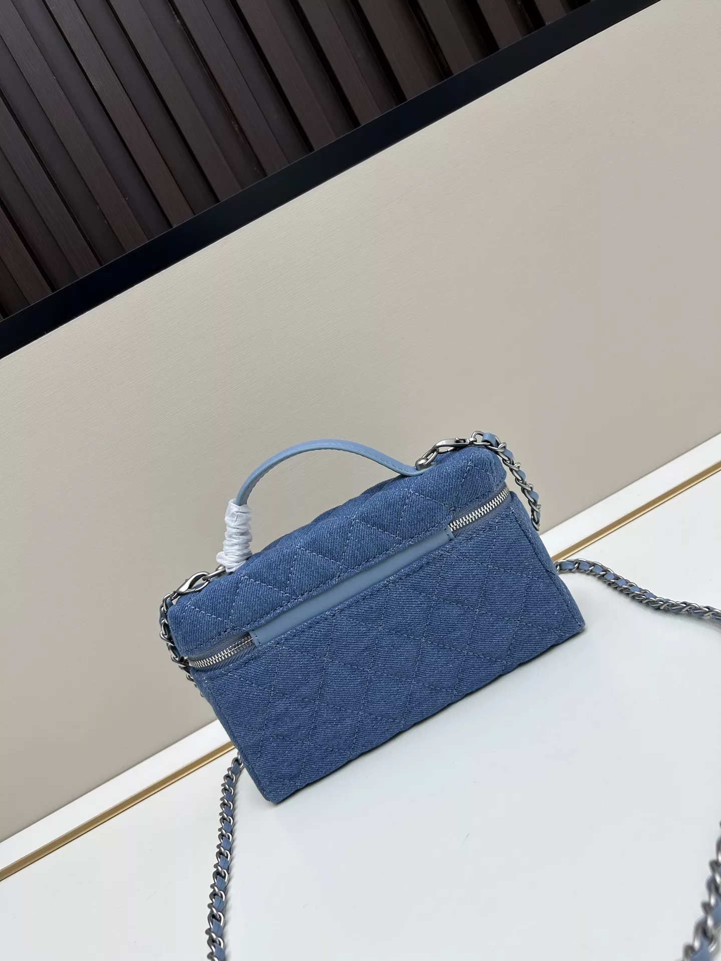 Compact 670 Chanel AAA Quality Messenger Bags For Women
