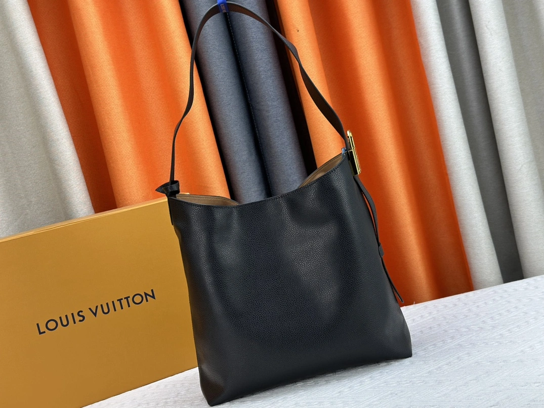 Compact 6792 Louis Vuitton AAA Quality Shoulder Bags For Women