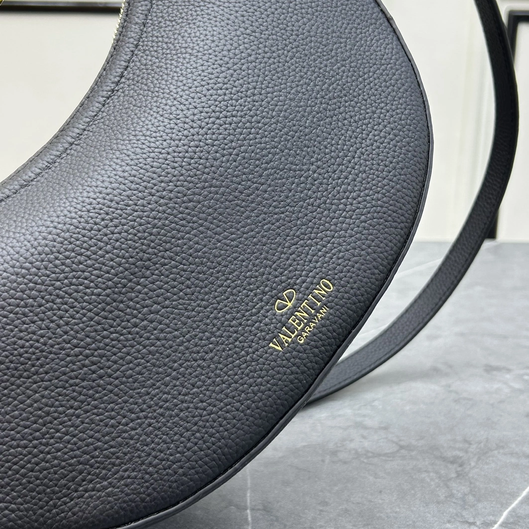 Compact 6807 Valentino AAA Quality Messenger Bags For Women