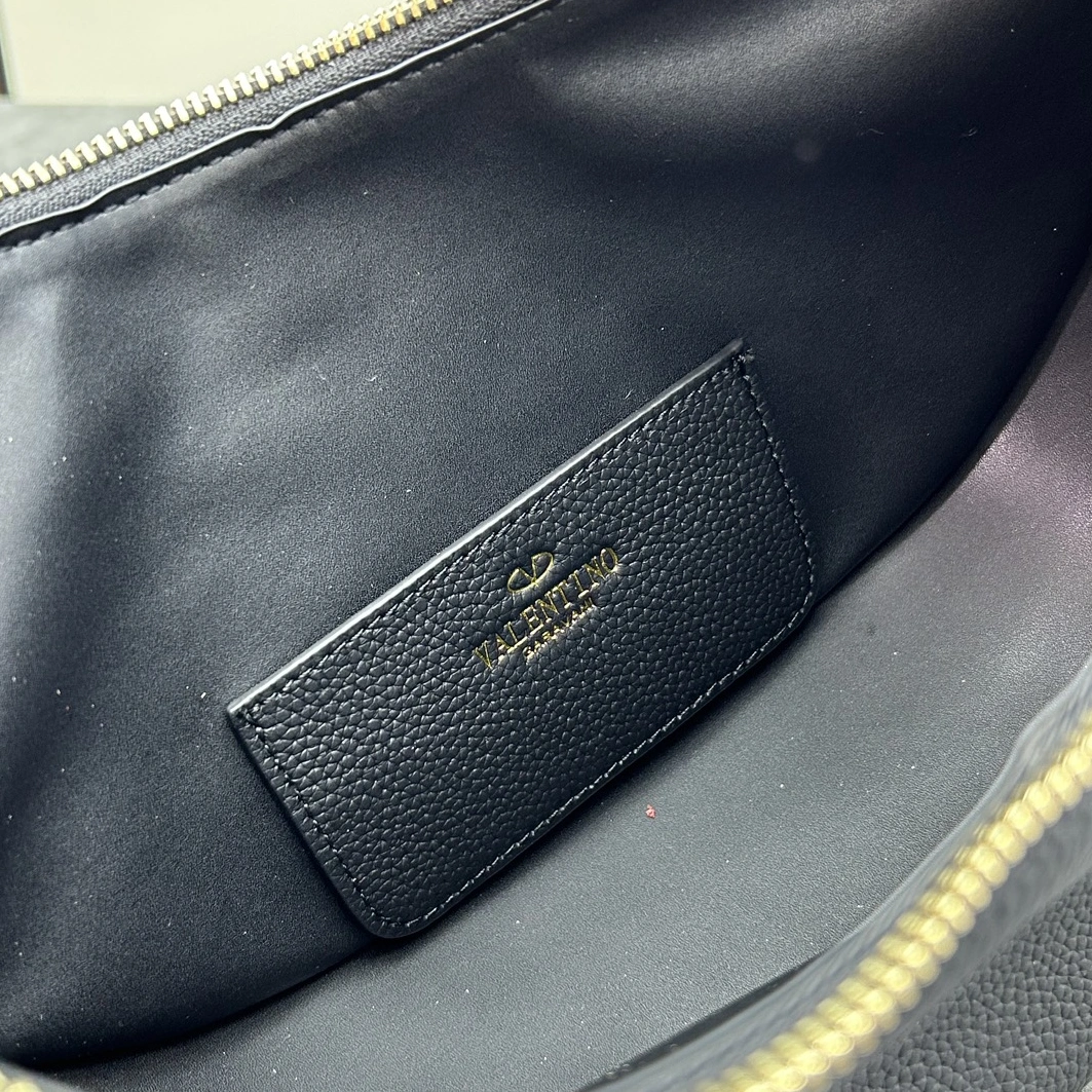 Compact 6807 Valentino AAA Quality Messenger Bags For Women