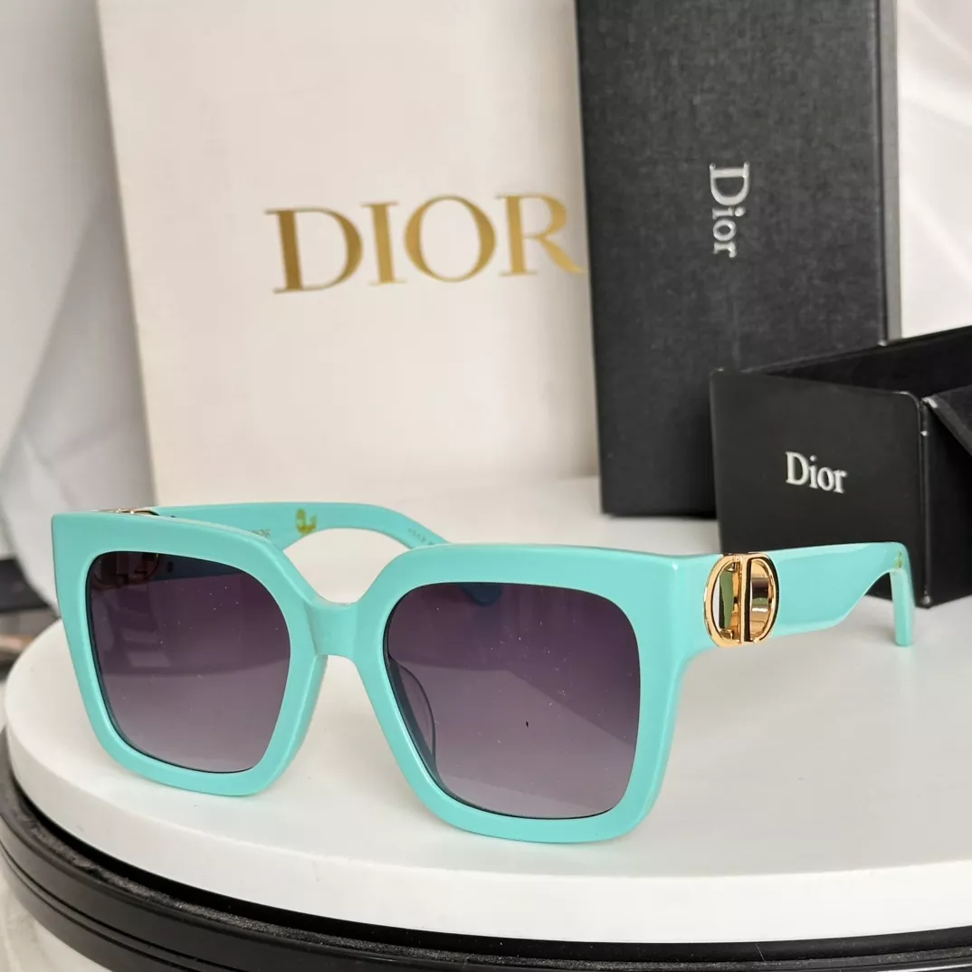 Compact 6809 Christian Dior AAA Quality Sunglasses