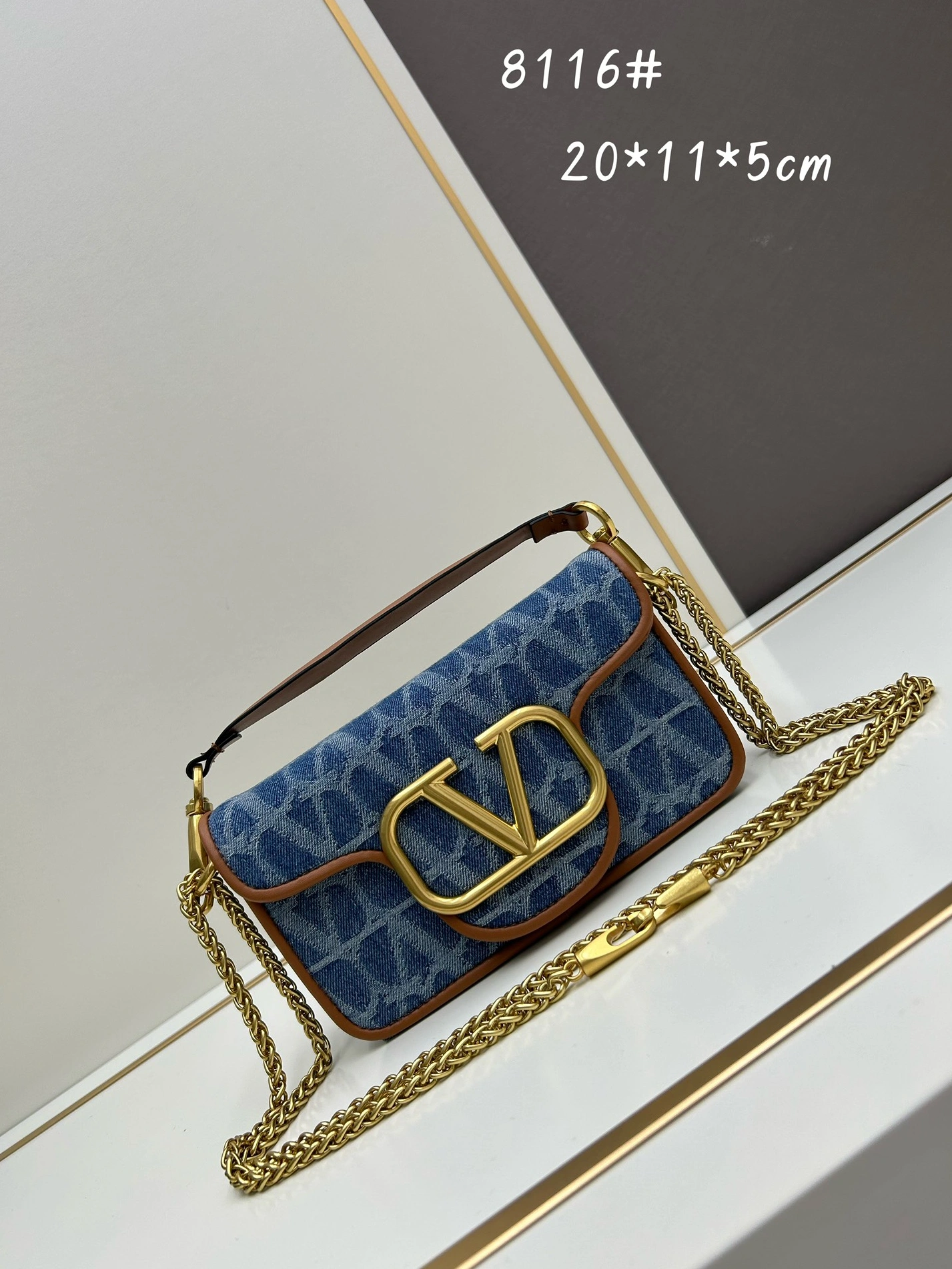 Compact 681 Valentino AAA Quality Shoulder Bags For Women