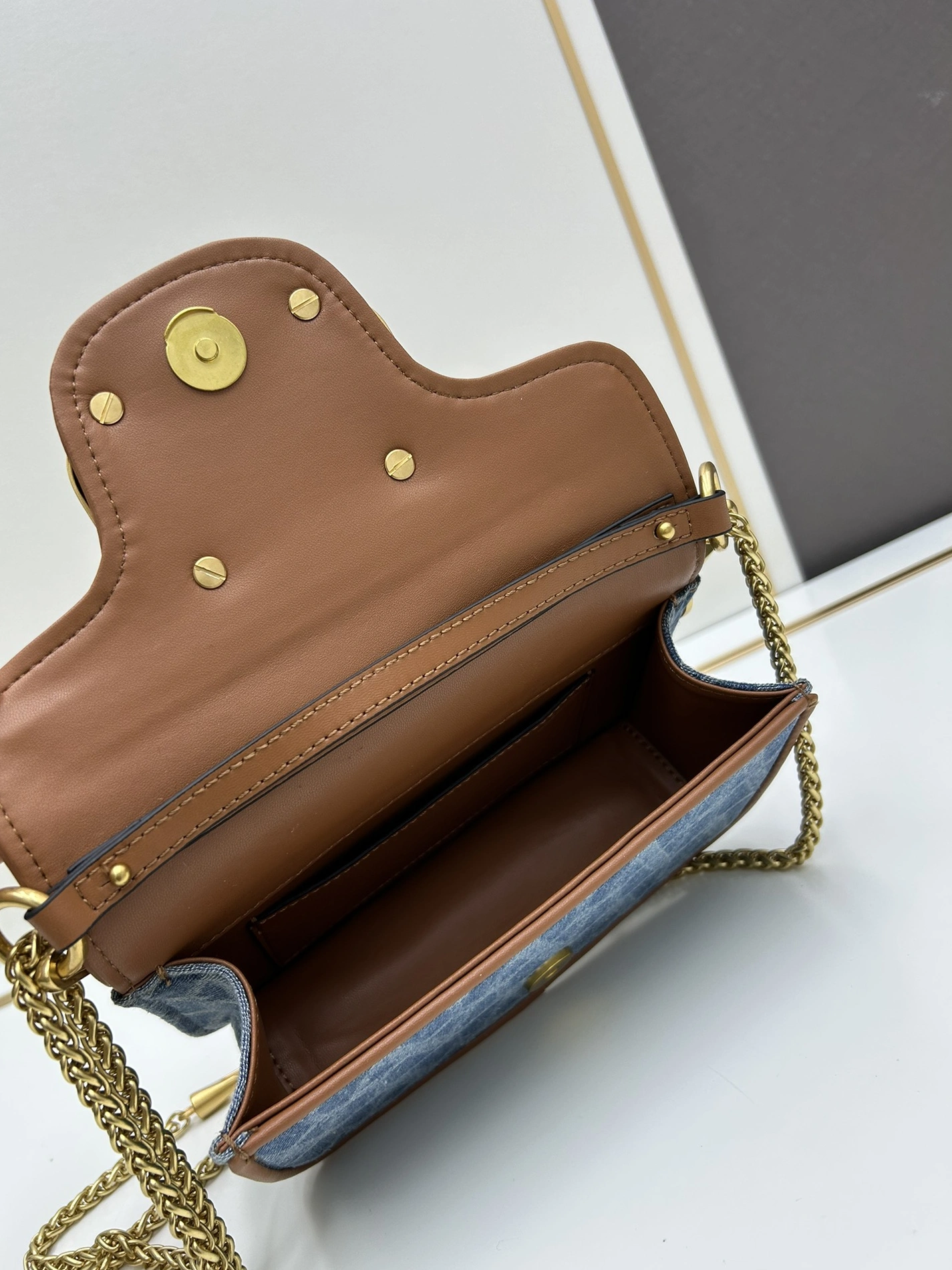 Compact 681 Valentino AAA Quality Shoulder Bags For Women