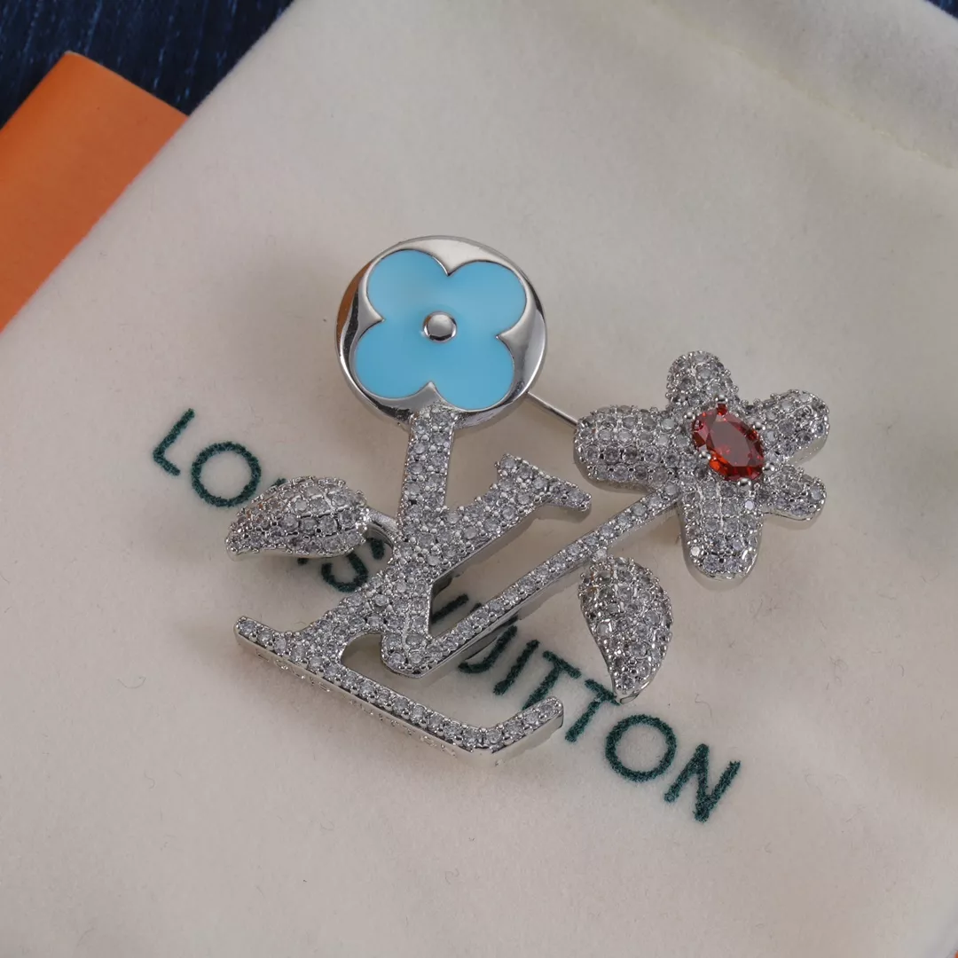 Compact 6836 Louis Vuitton LV Brooches For Women