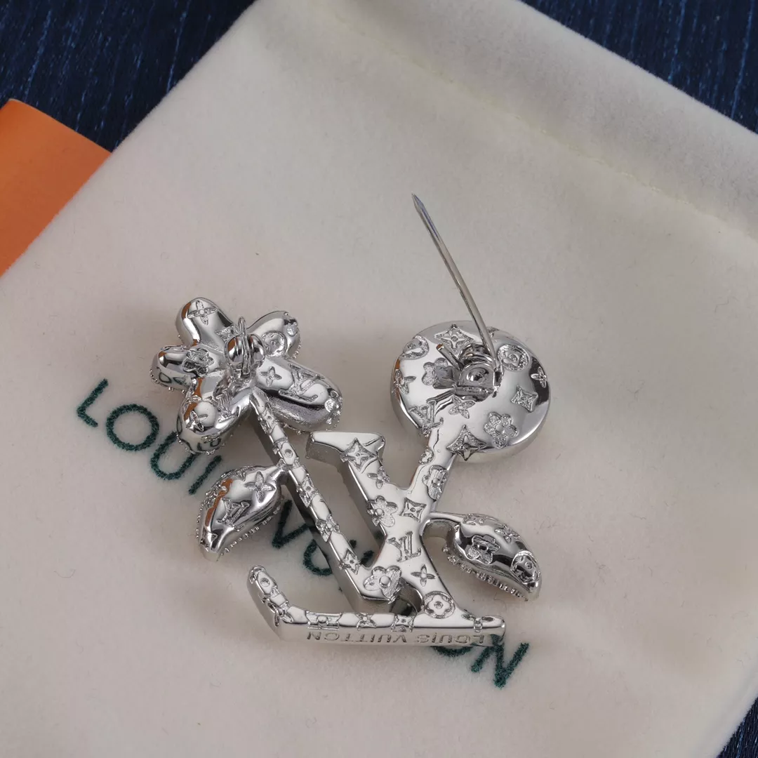 Compact 6836 Louis Vuitton LV Brooches For Women
