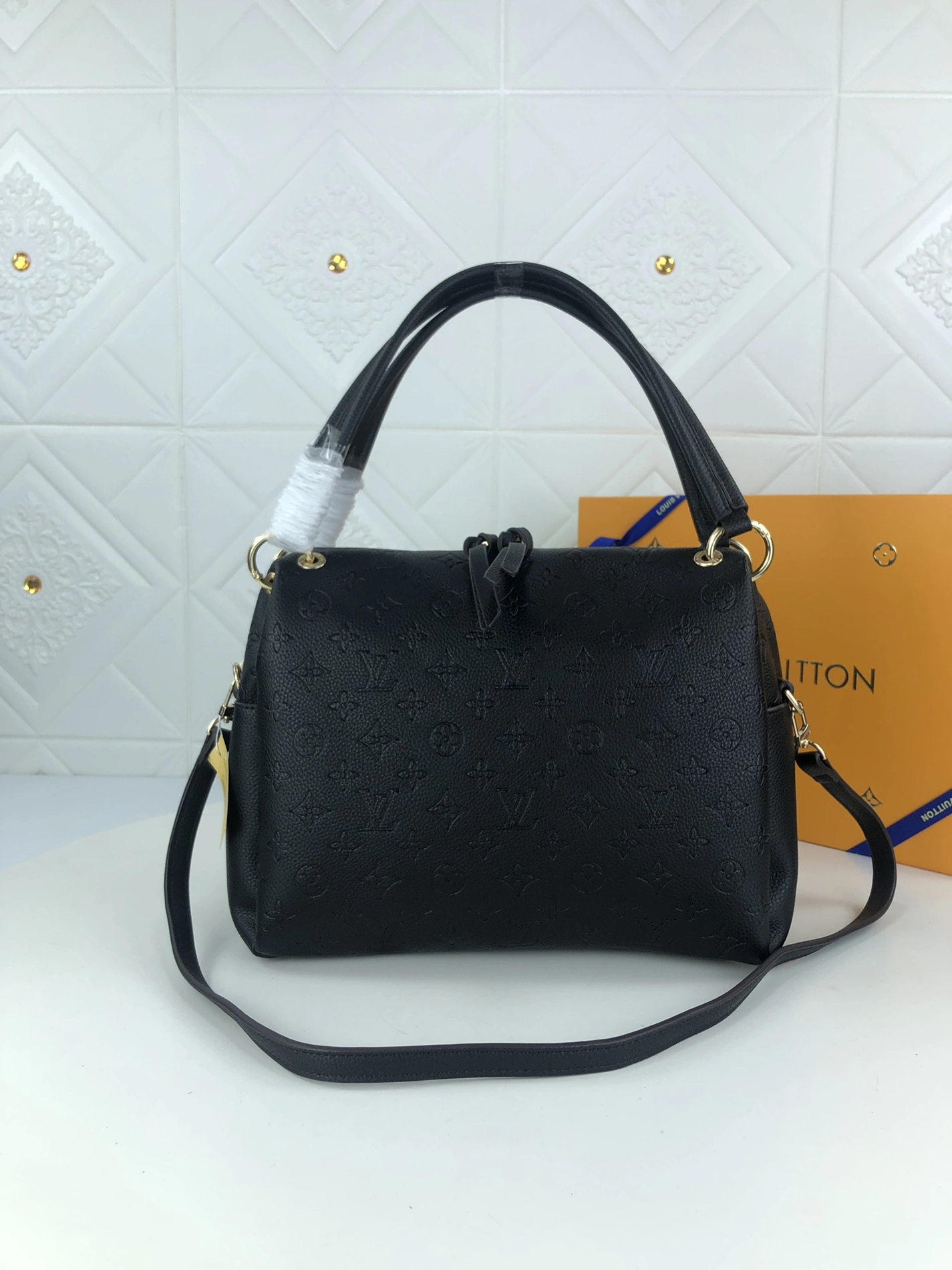 Compact 7079 Louis Vuitton AAA Quality Handbags For Women