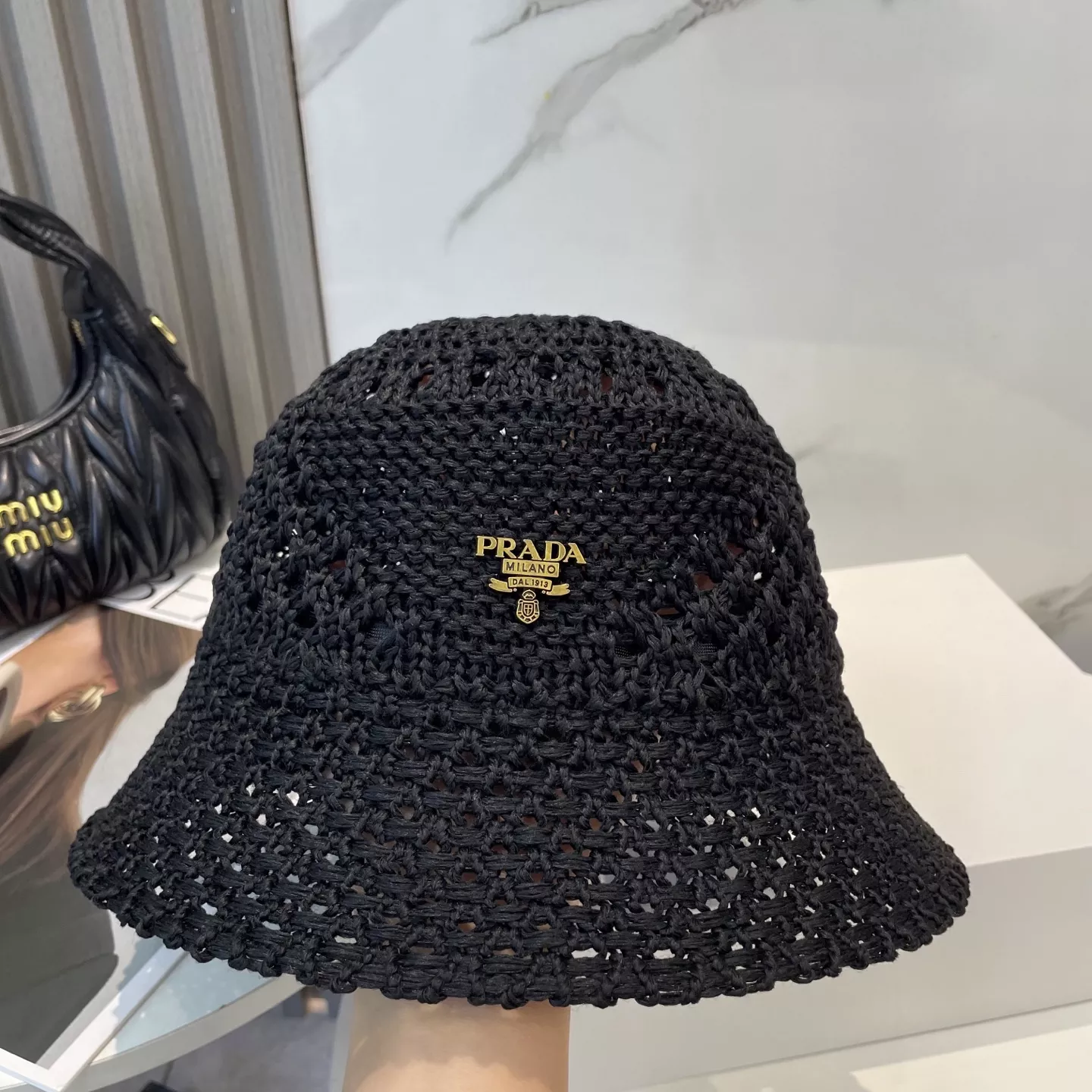 Compact 7097 Prada Caps