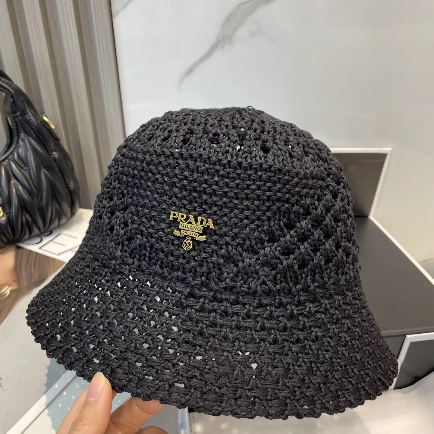 Compact 7097 Prada Caps